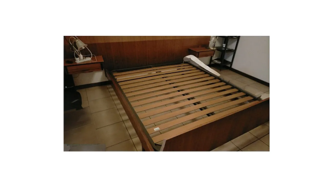 Rosewood veneered double bed frame with hanging nightstands, 1960s 6
