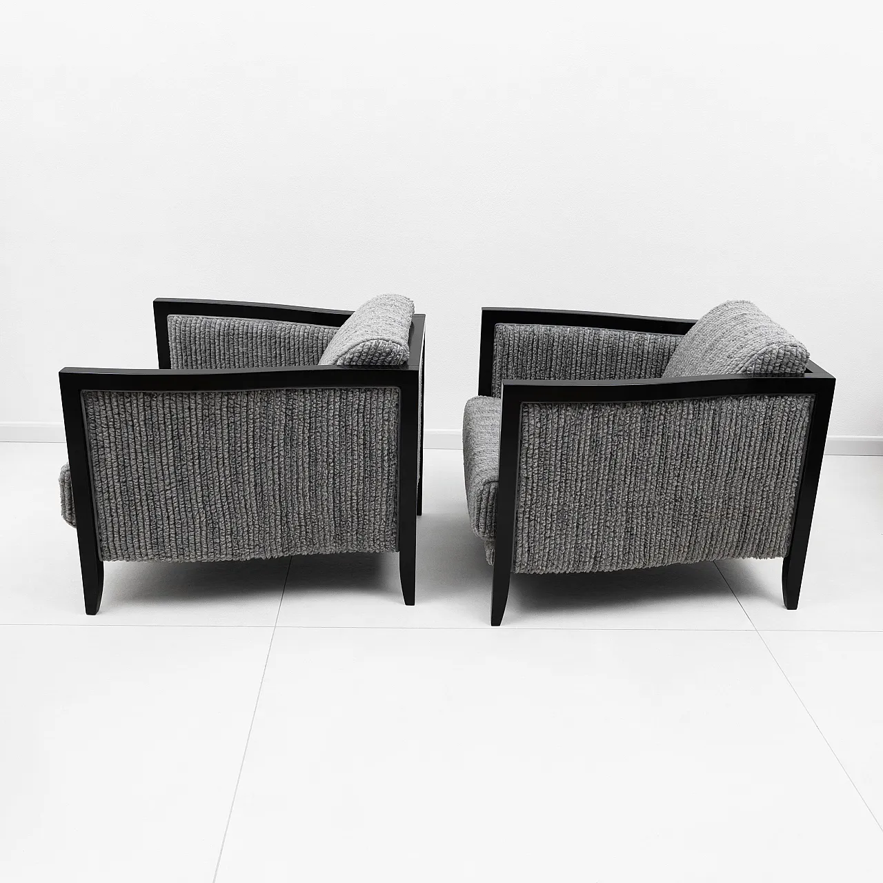 Pair of armchairs in lacquered wood and ribbed velvet, 1970s 3