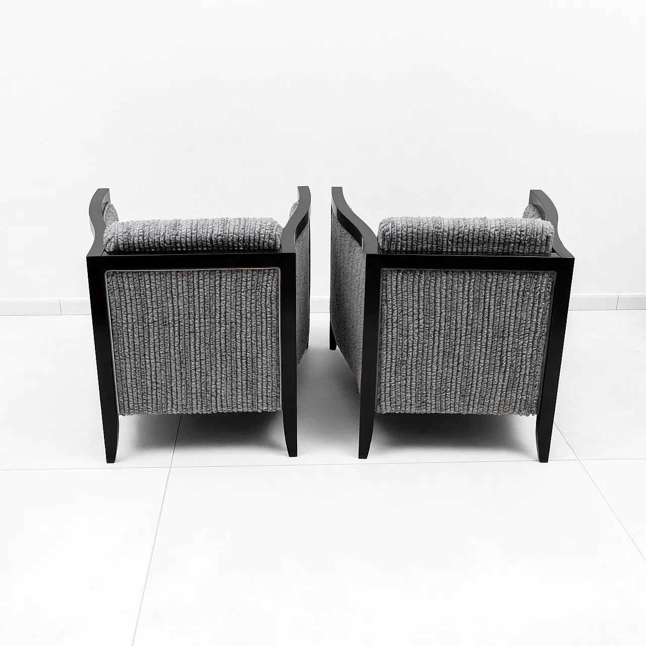 Pair of armchairs in lacquered wood and ribbed velvet, 1970s 4