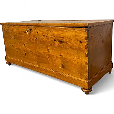 Tuscan trunk, poor art, 19th century