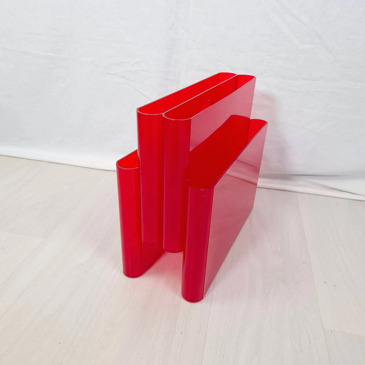 Magazine rack  by Giotto Stoppino for Kartell, 90s 3
