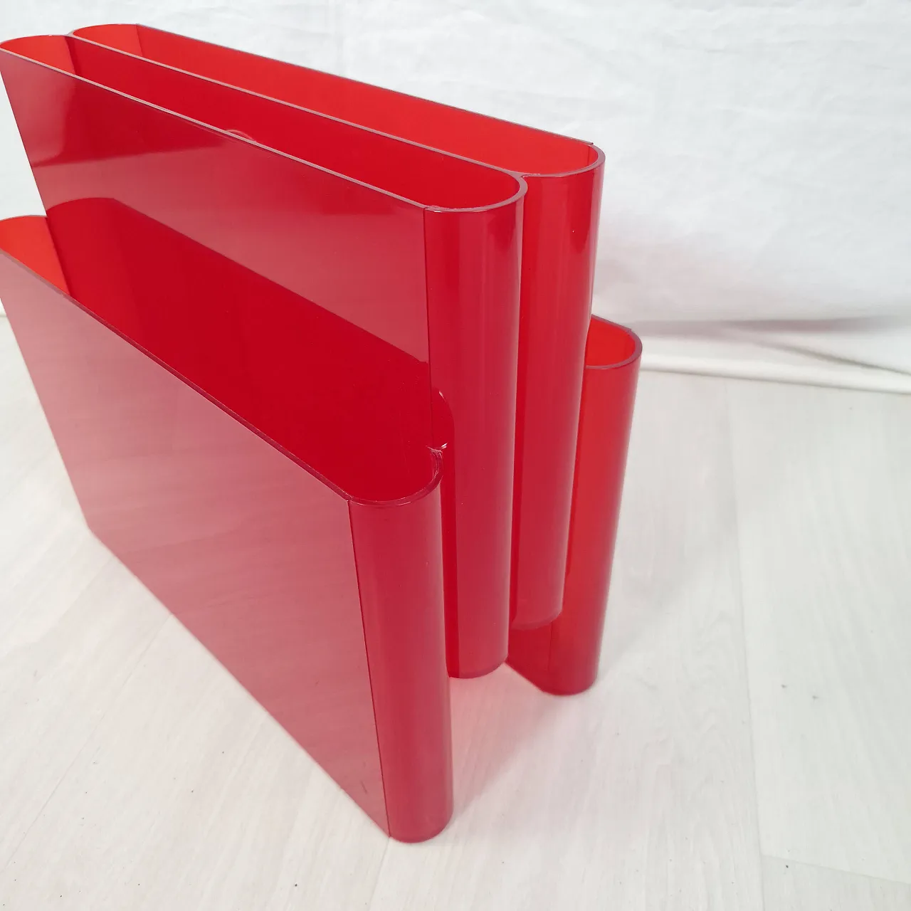 Magazine rack  by Giotto Stoppino for Kartell, 90s 4