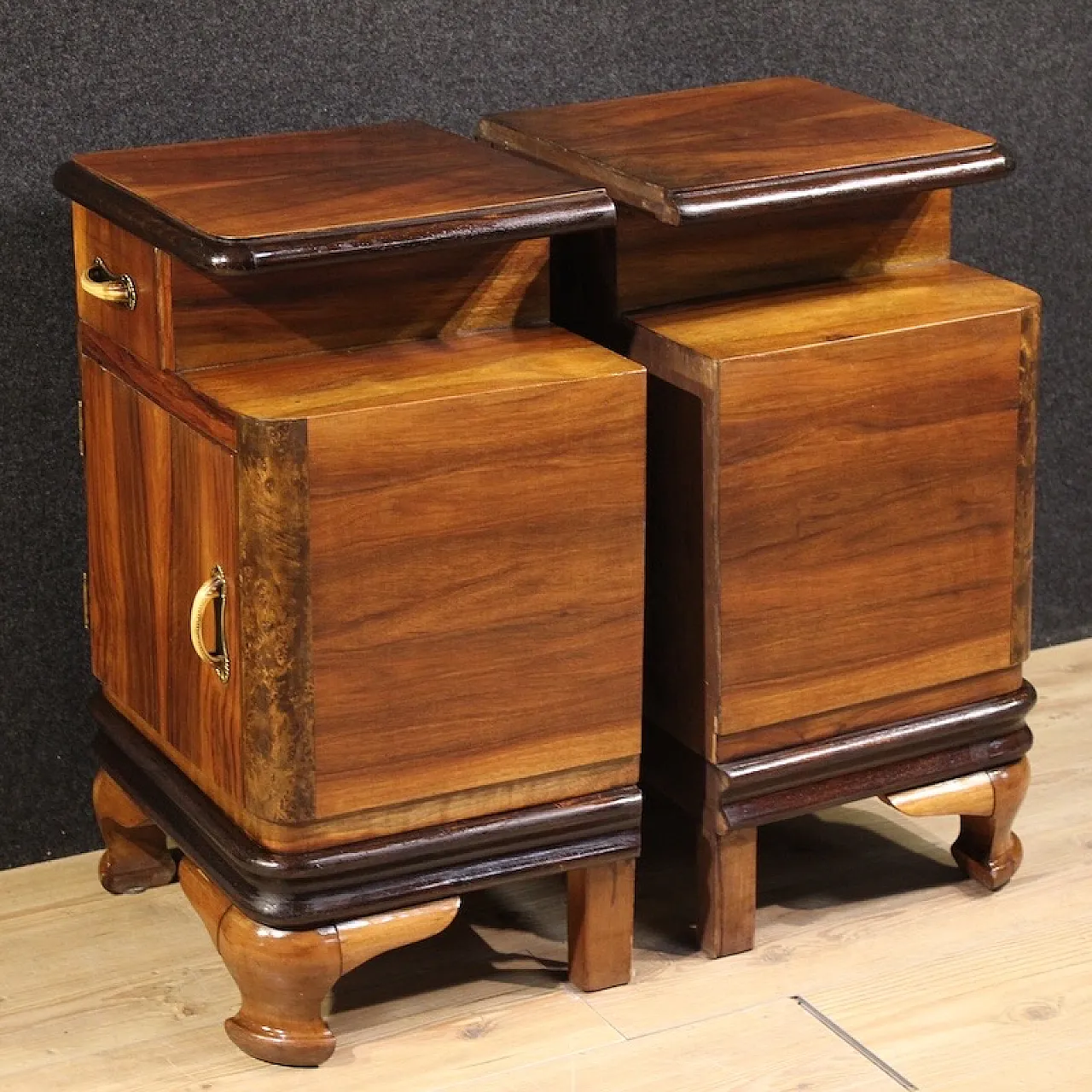 Pair of Italian bedside tables, 20th century 4