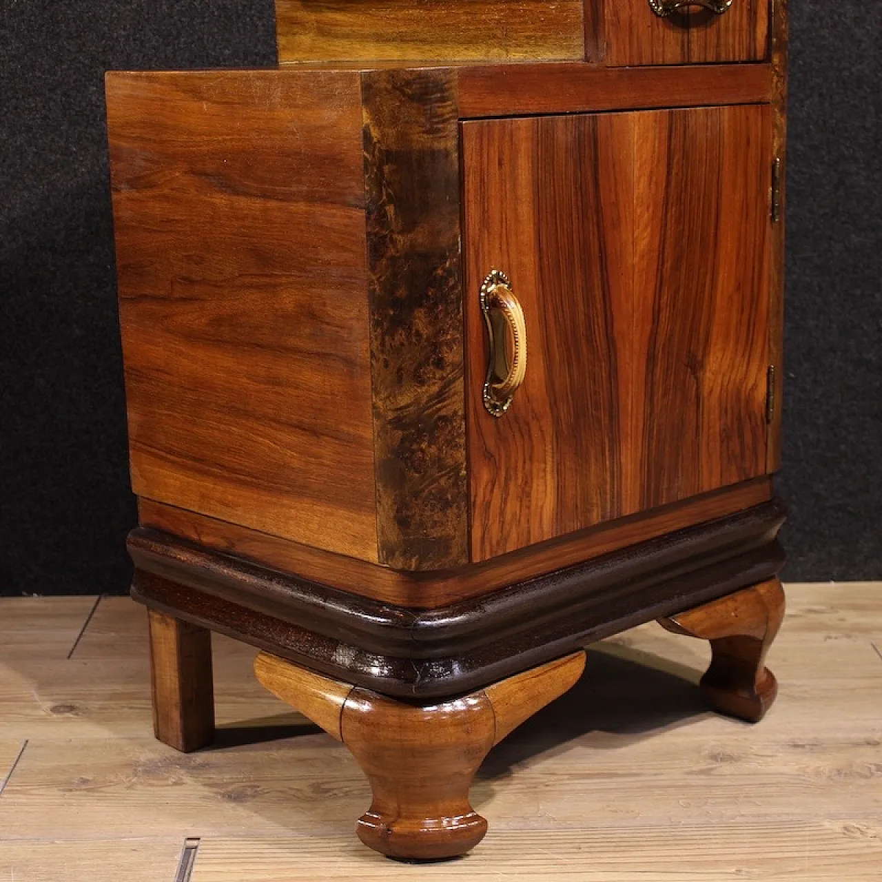 Pair of Italian bedside tables, 20th century 6
