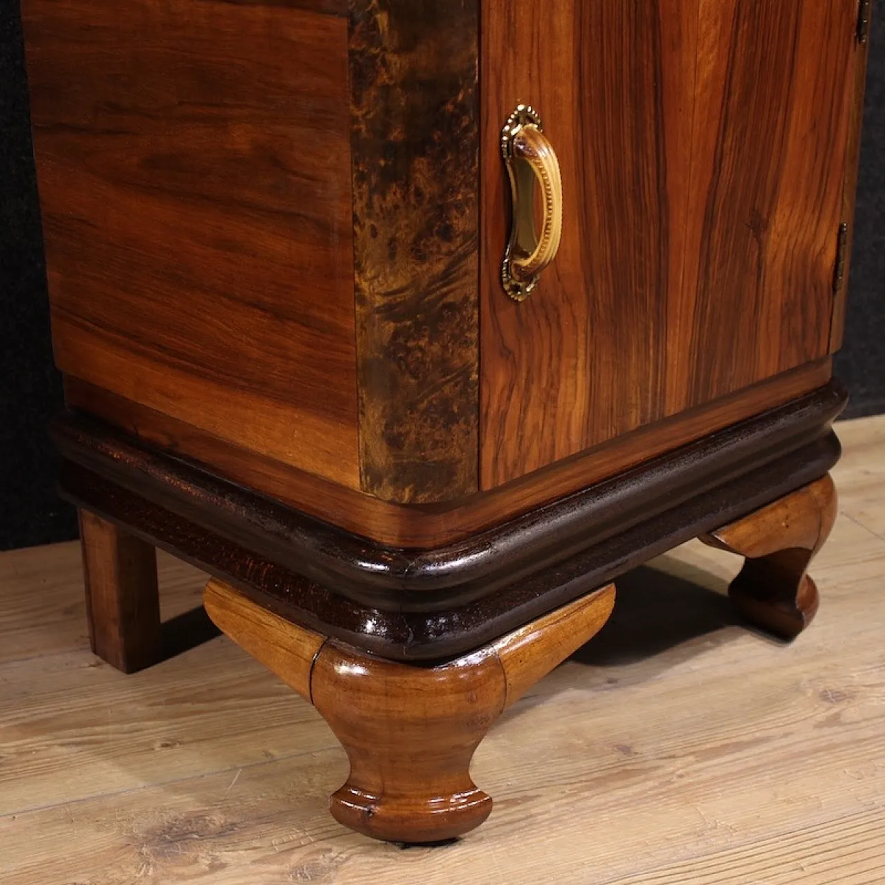 Pair of Italian bedside tables, 20th century 12