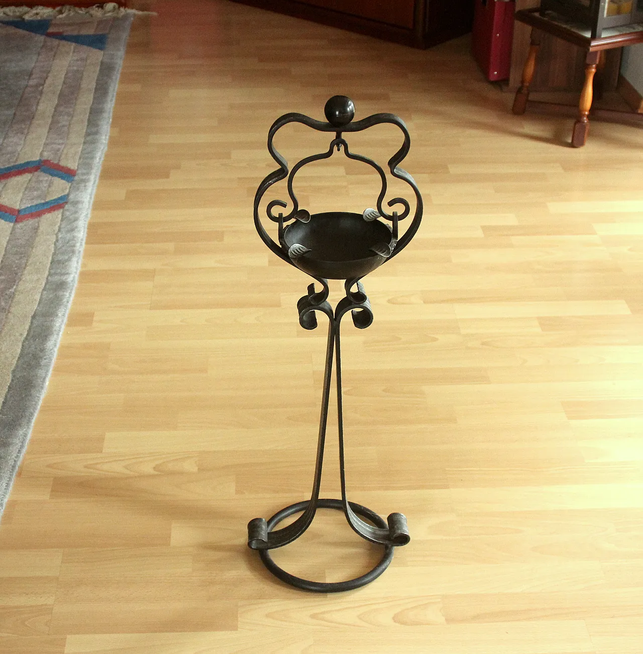 Mid Century handmade wrought iron stand ashtray, 60s 1