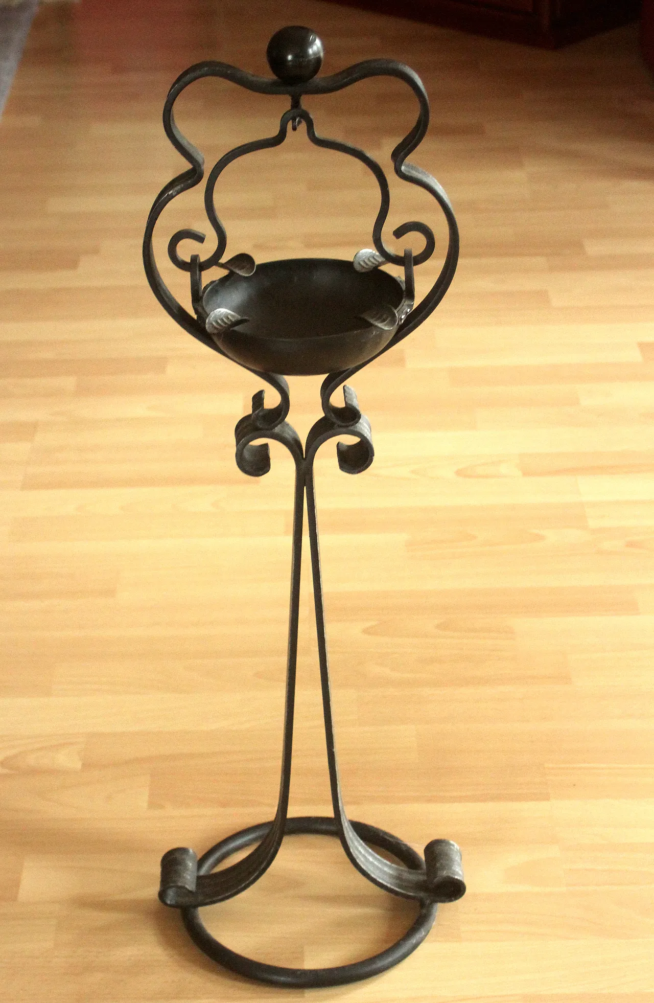 Mid Century handmade wrought iron stand ashtray, 60s 2