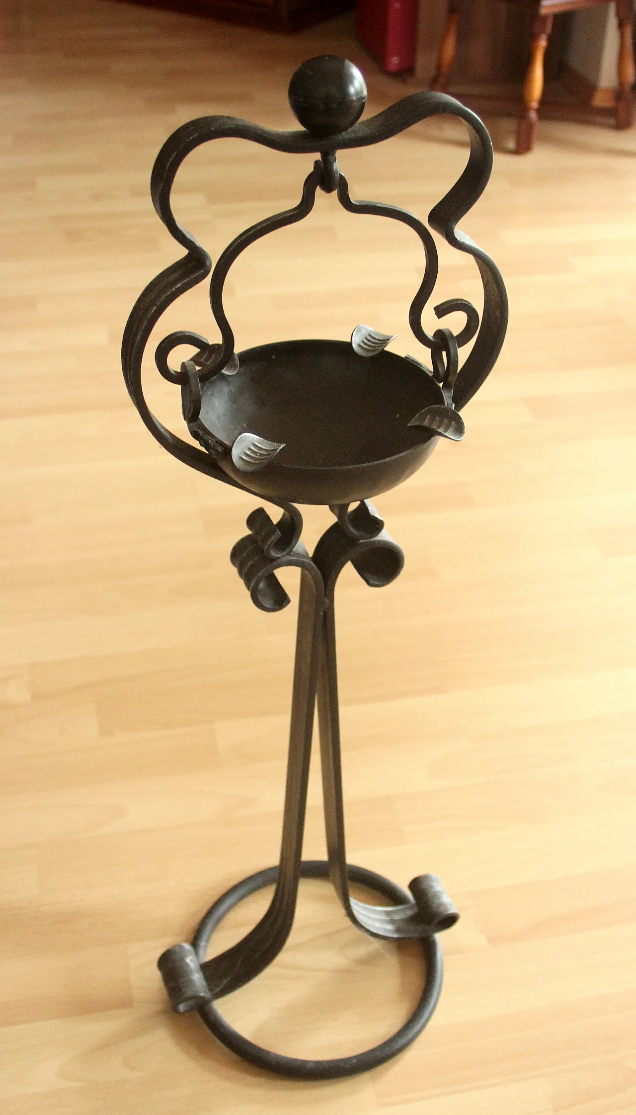 Mid Century handmade wrought iron stand ashtray, 60s 5