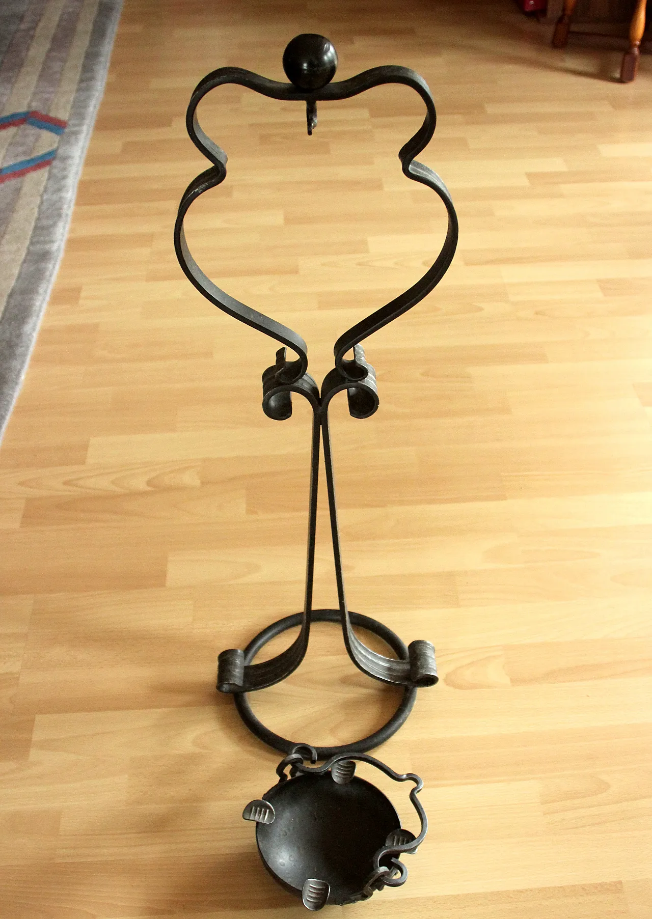 Mid Century handmade wrought iron stand ashtray, 60s 6