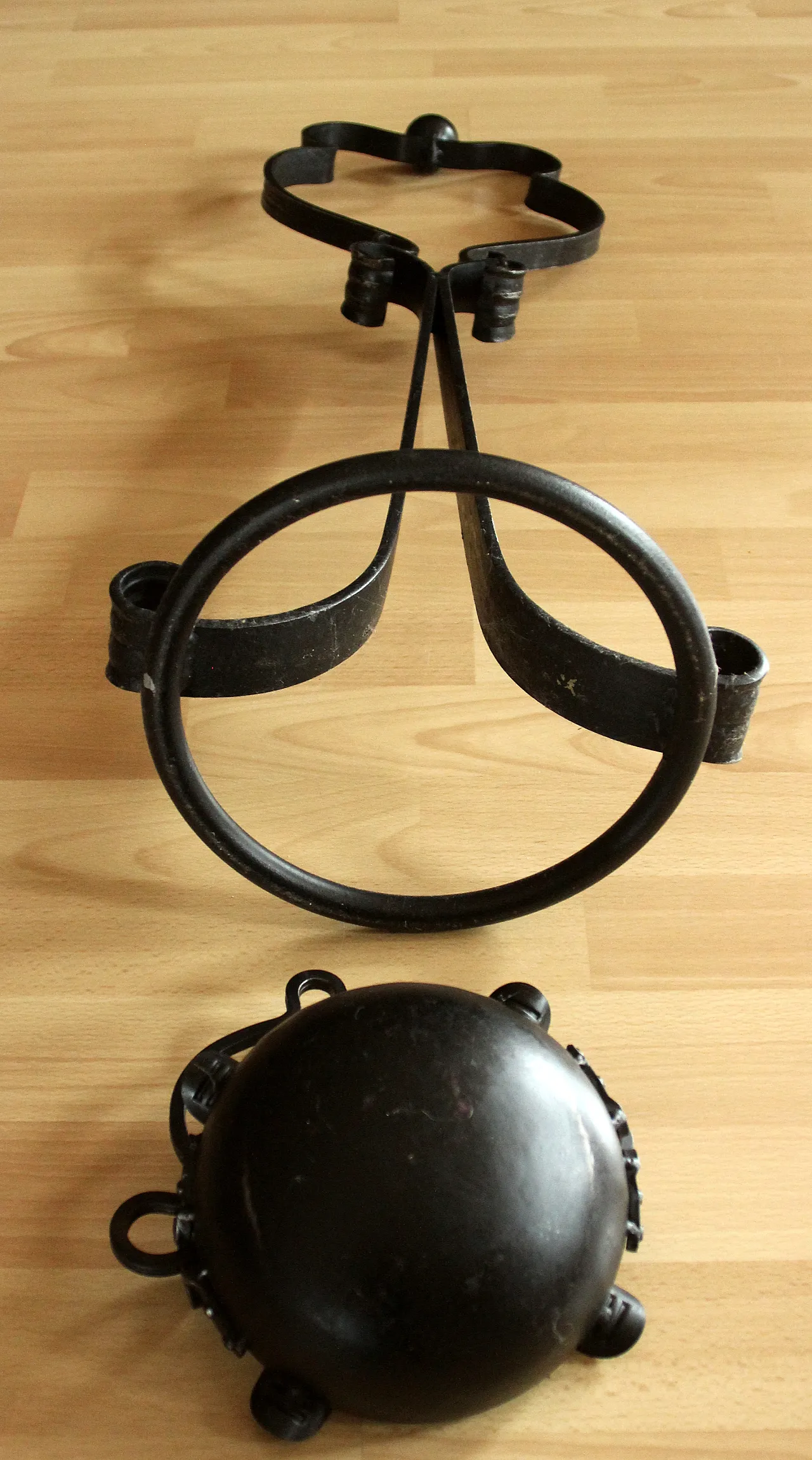 Mid Century handmade wrought iron stand ashtray, 60s 9