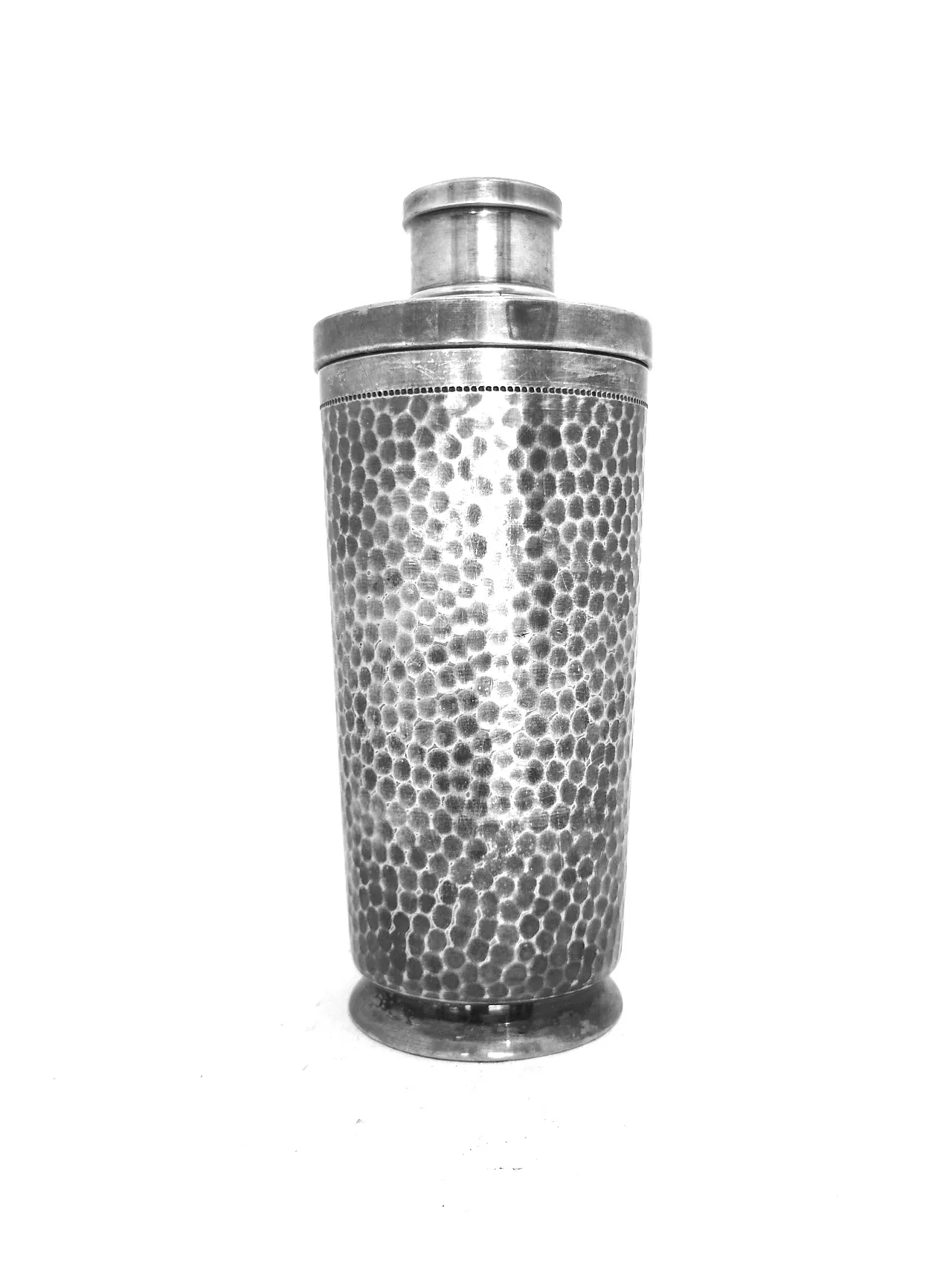 Macabo Cusano Milanino Italy fine sheker hammered by Aldo Tura, 1970s 5