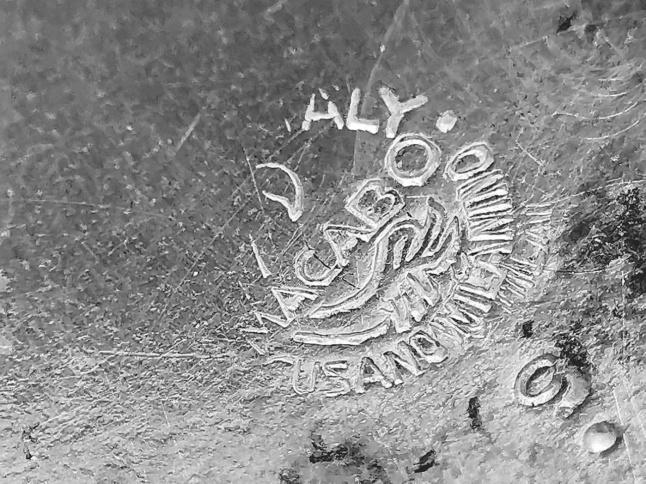 Macabo Cusano Milanino Italy fine sheker hammered by Aldo Tura, 1970s 6
