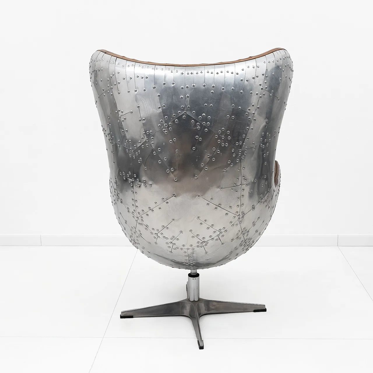 Mid-century Aviator Tomcat Egg chair, leather and metal, 1970s 4