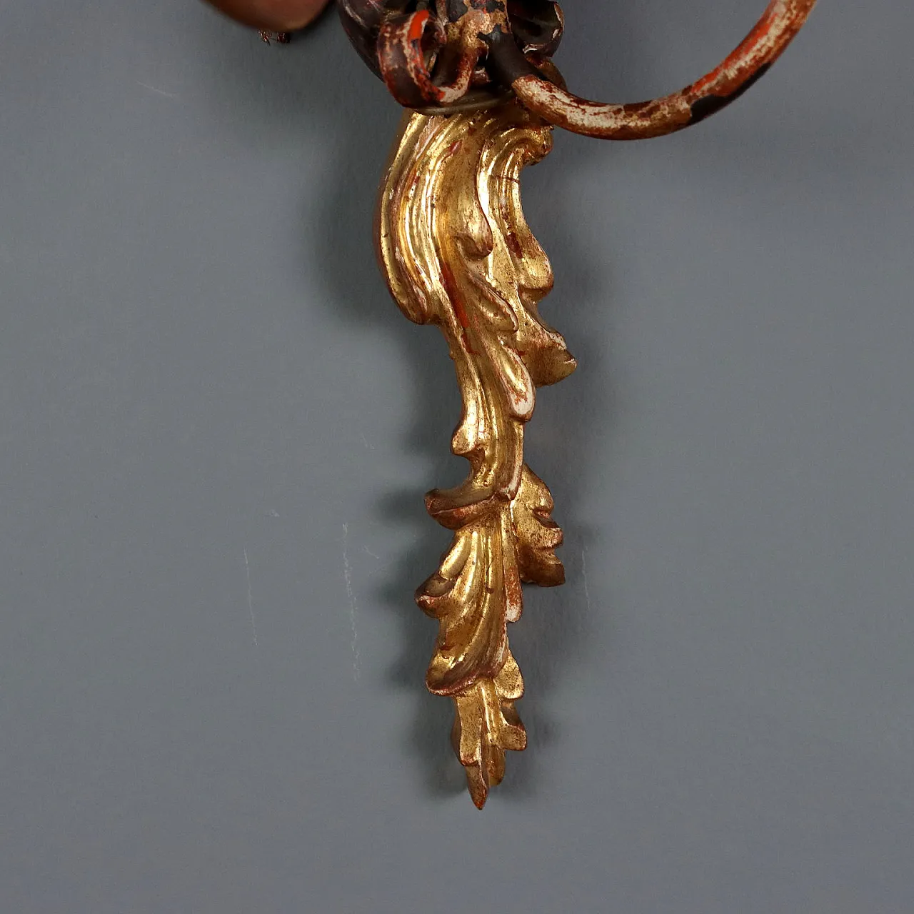 Pair of gilded wood appliques, early 20th century 5