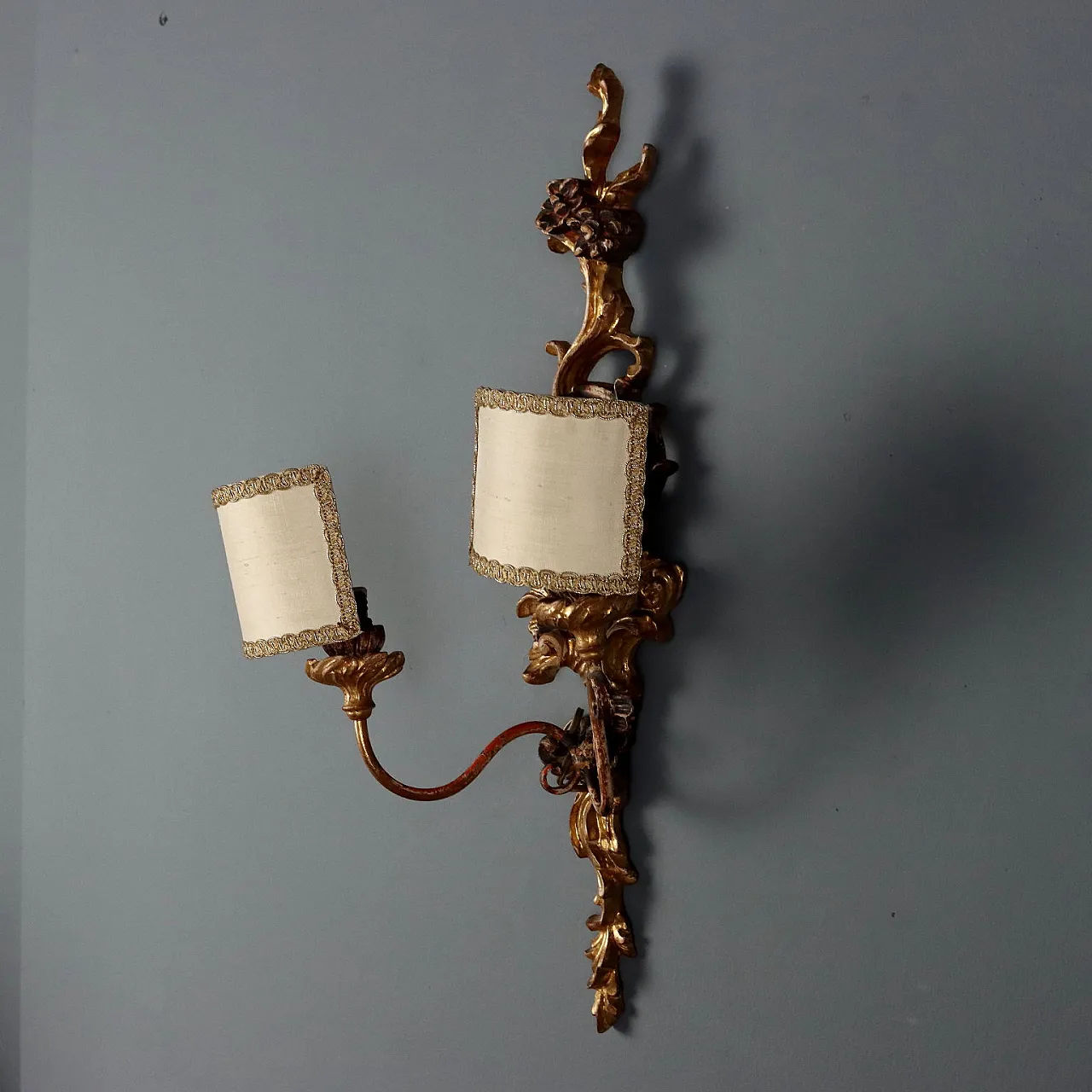 Pair of gilded wood appliques, early 20th century 6