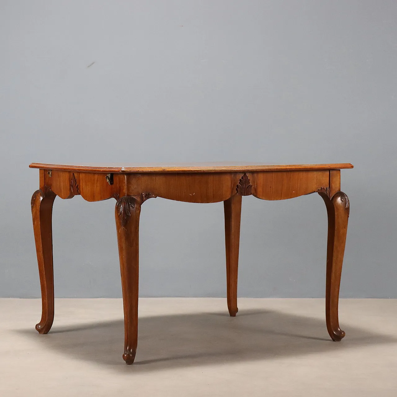 Walnut table, early 20th century 10