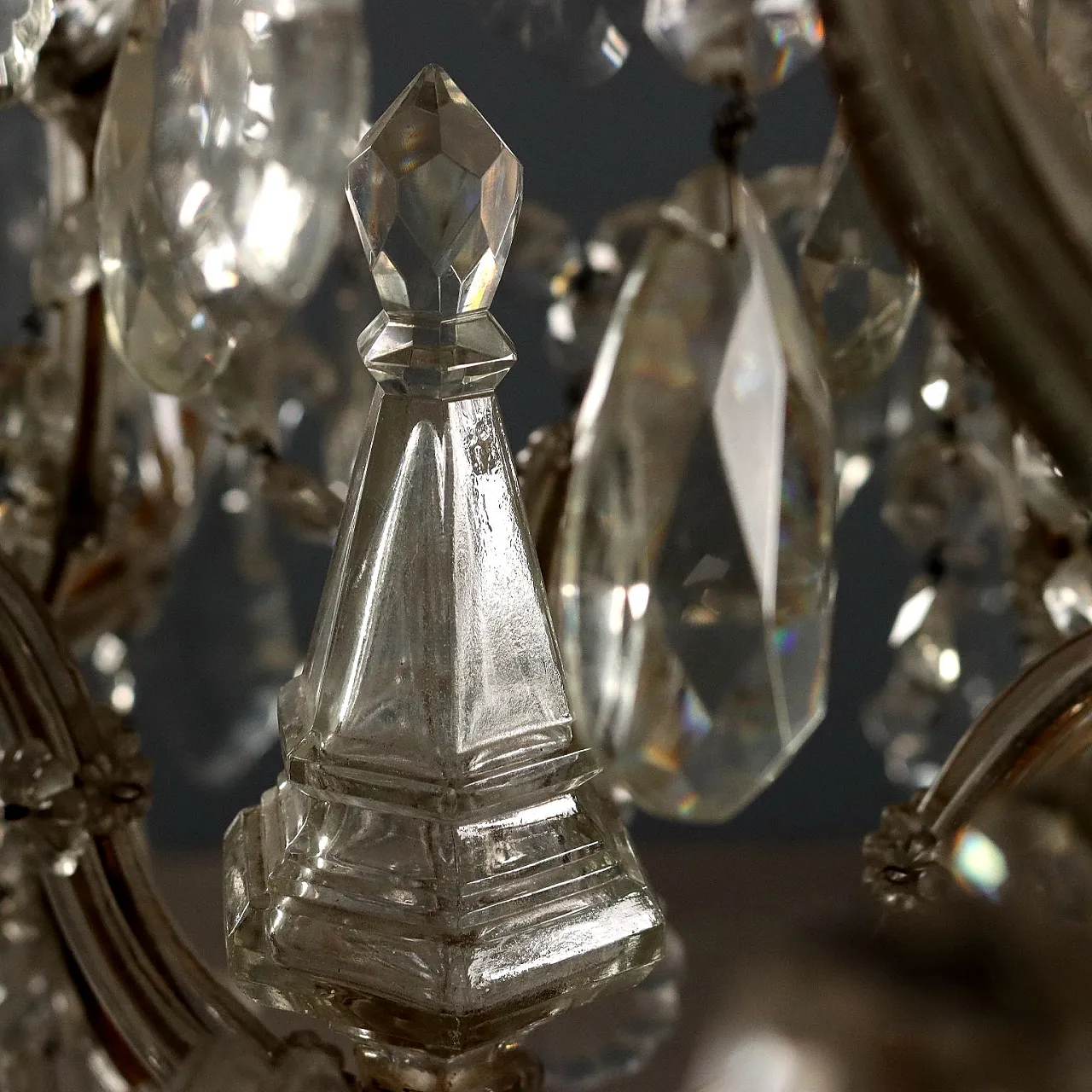 Maria Teresa chandelier with eighteen lights, 19th century 4