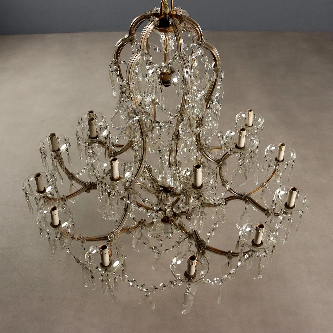 Maria Teresa chandelier with eighteen lights, 19th century 6