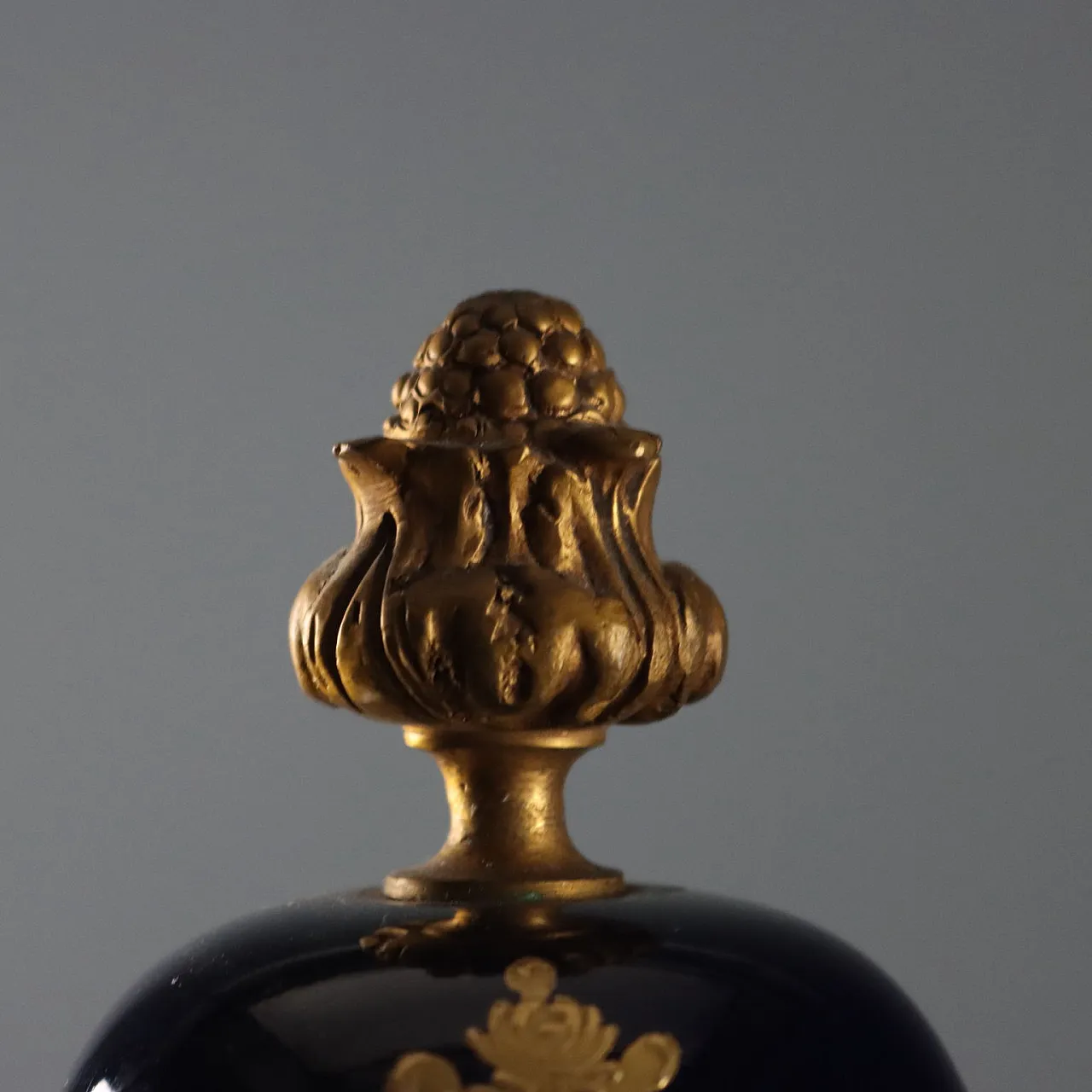 Vaso in porcellana di Sèvres, '900 4