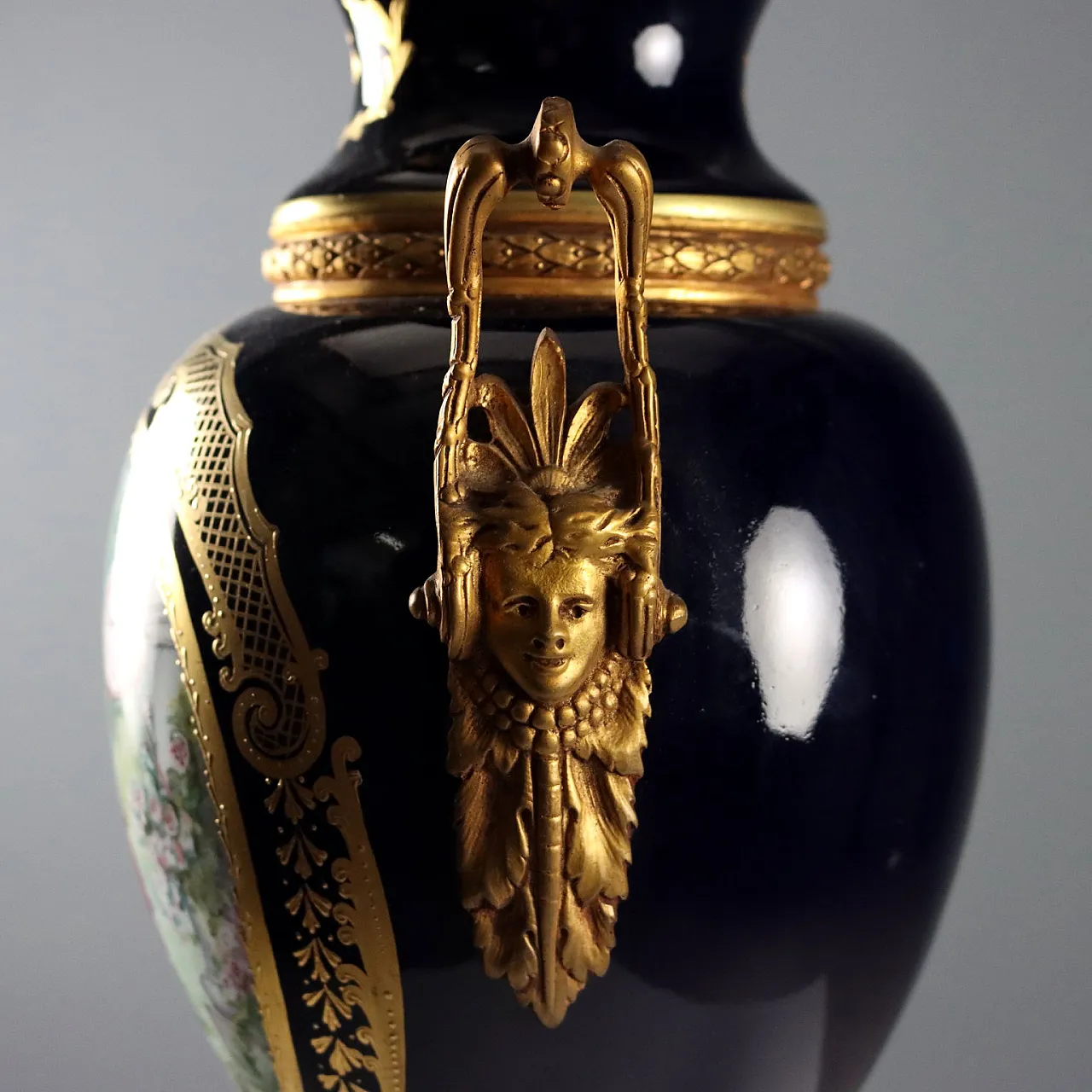 Vaso in porcellana di Sèvres, '900 8