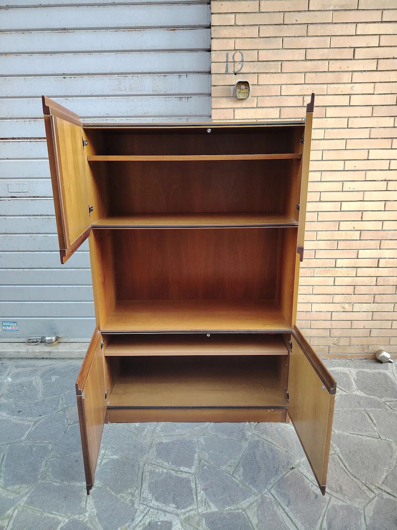 Credenza modello Fiorenza di Tito Agnoli per Molteni, anni '90 7