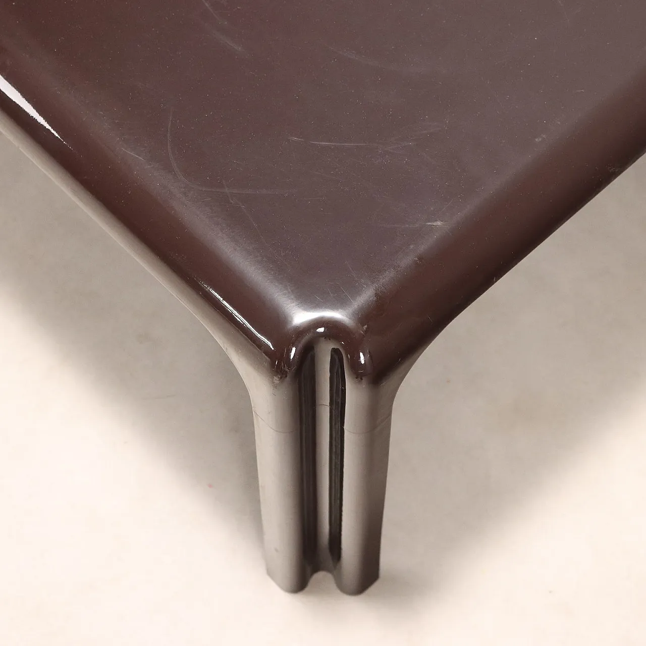 Arcadia coffee table by Artemide, 20th century 8
