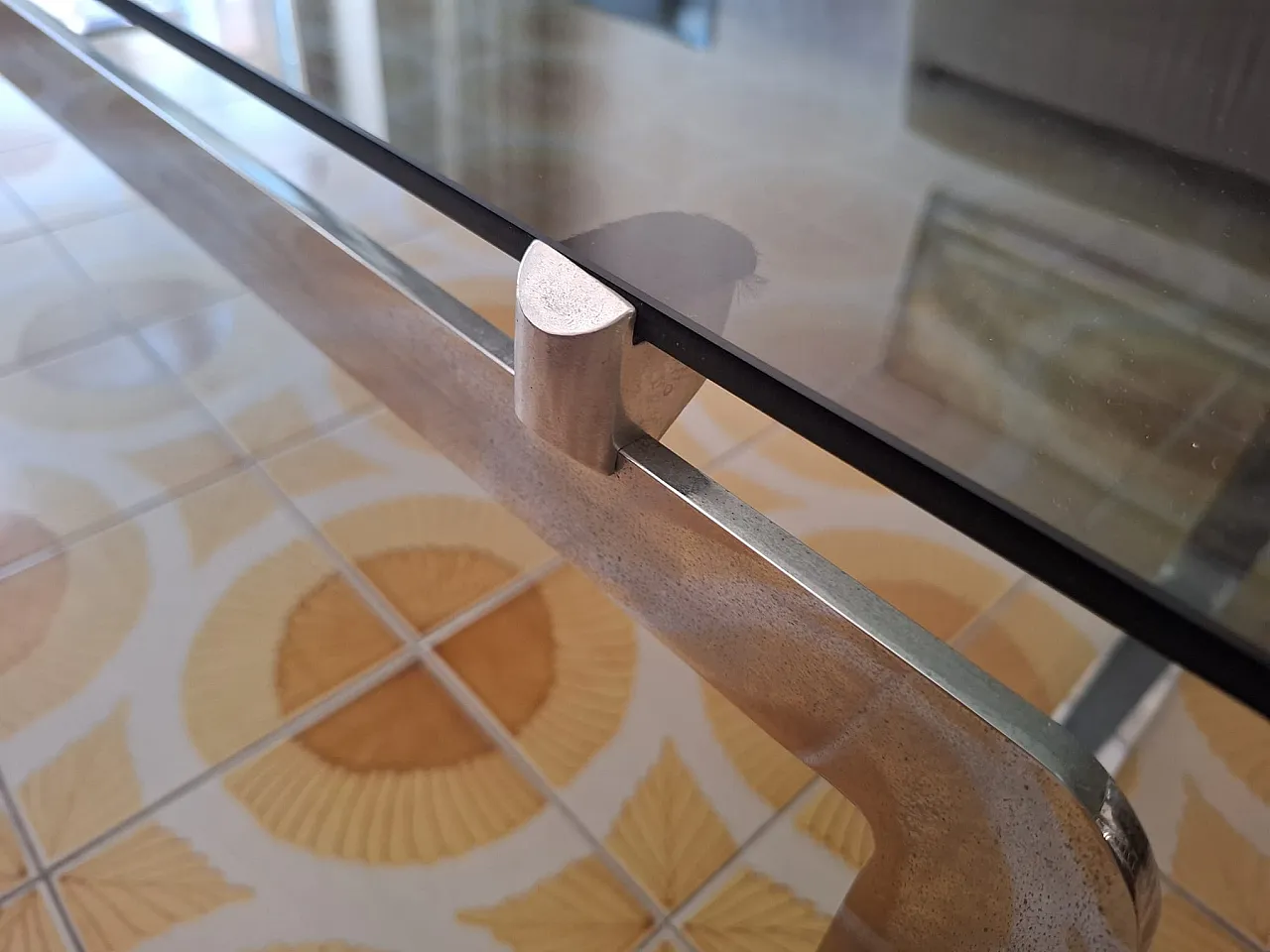 Coffee table in chromed steel and smoked glass 3