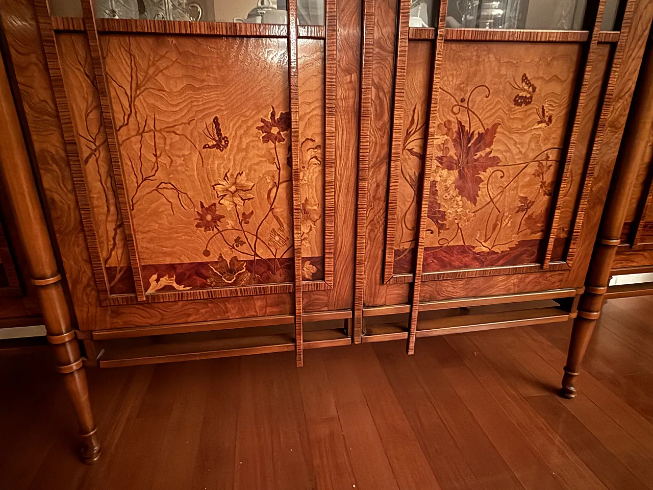 Carpanelli Design glass cabinet in briar wood, 1980s 6