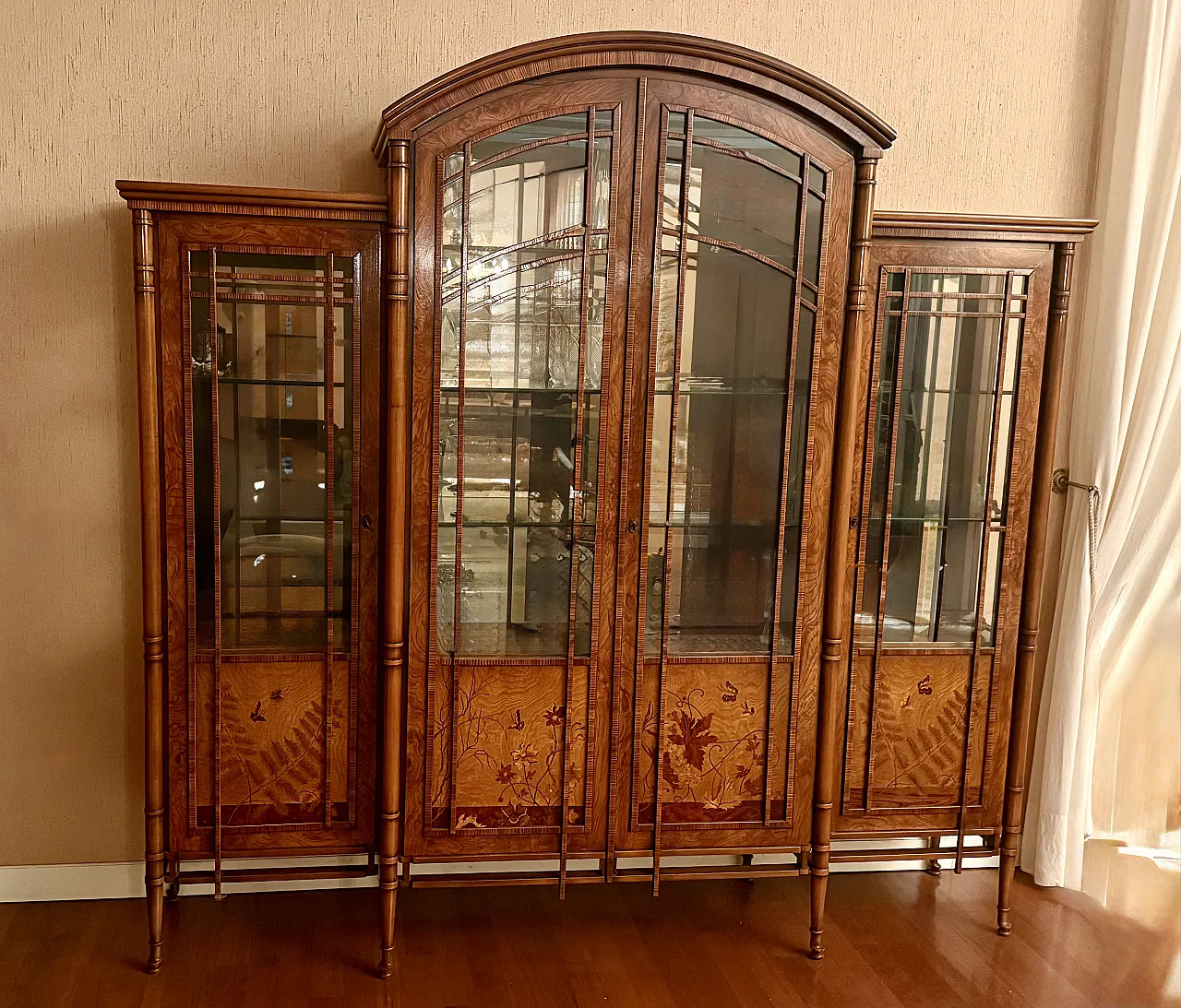 Carpanelli Design glass cabinet in briar wood, 1980s 7
