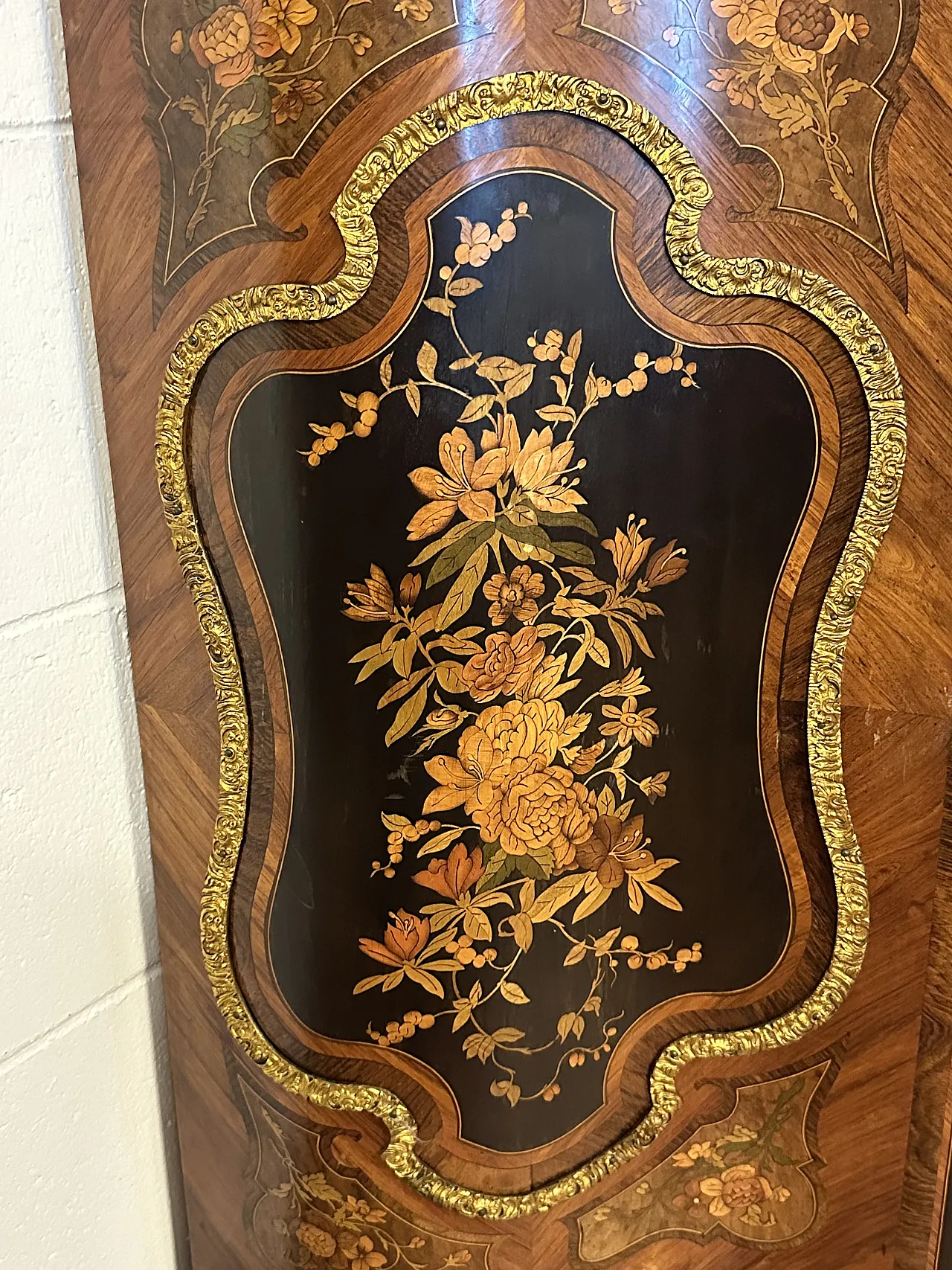 Napoleon III moved servant with gilded bronzes, Paris, mid-19th century 24