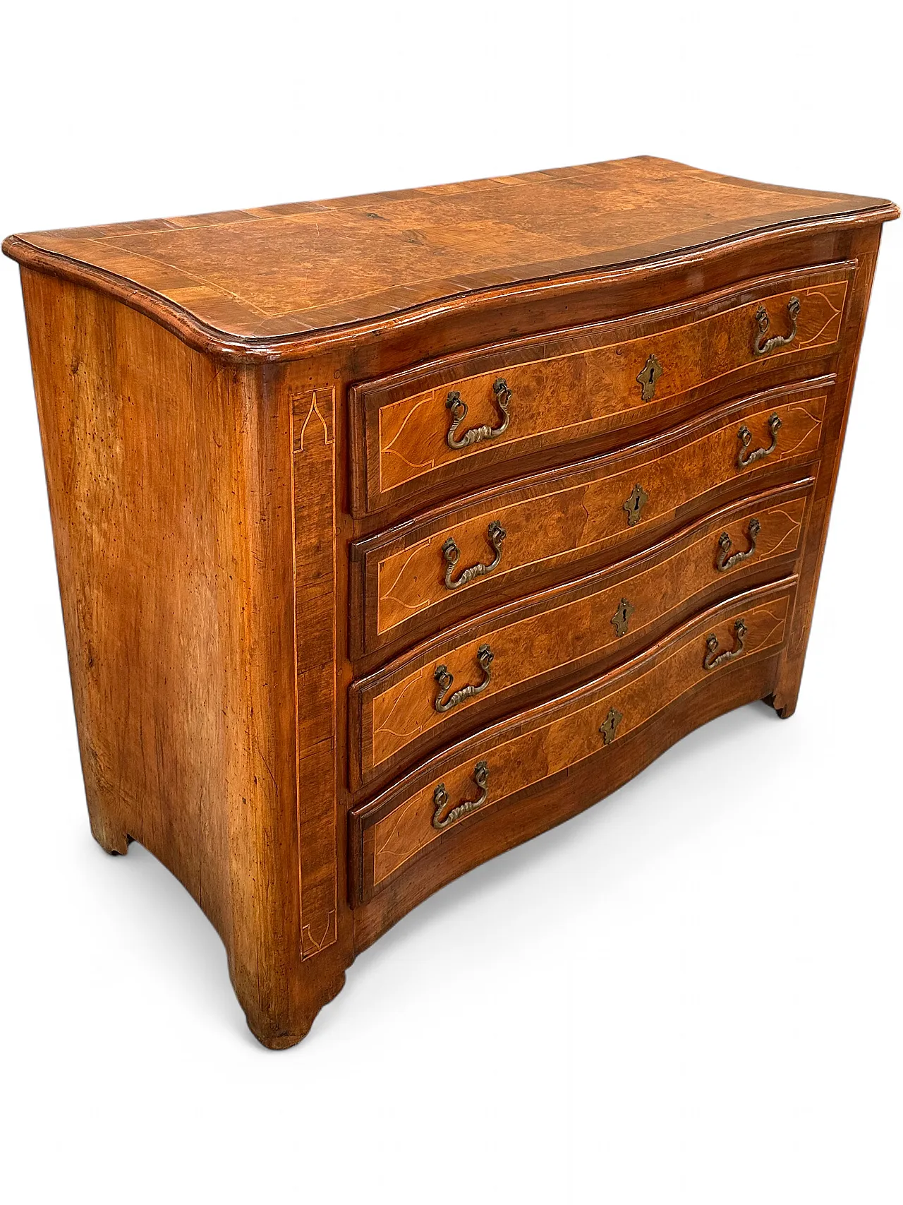 Louis XV chest of drawers, veneered in walnut and threaded, Piedmont, mid-18th century 11