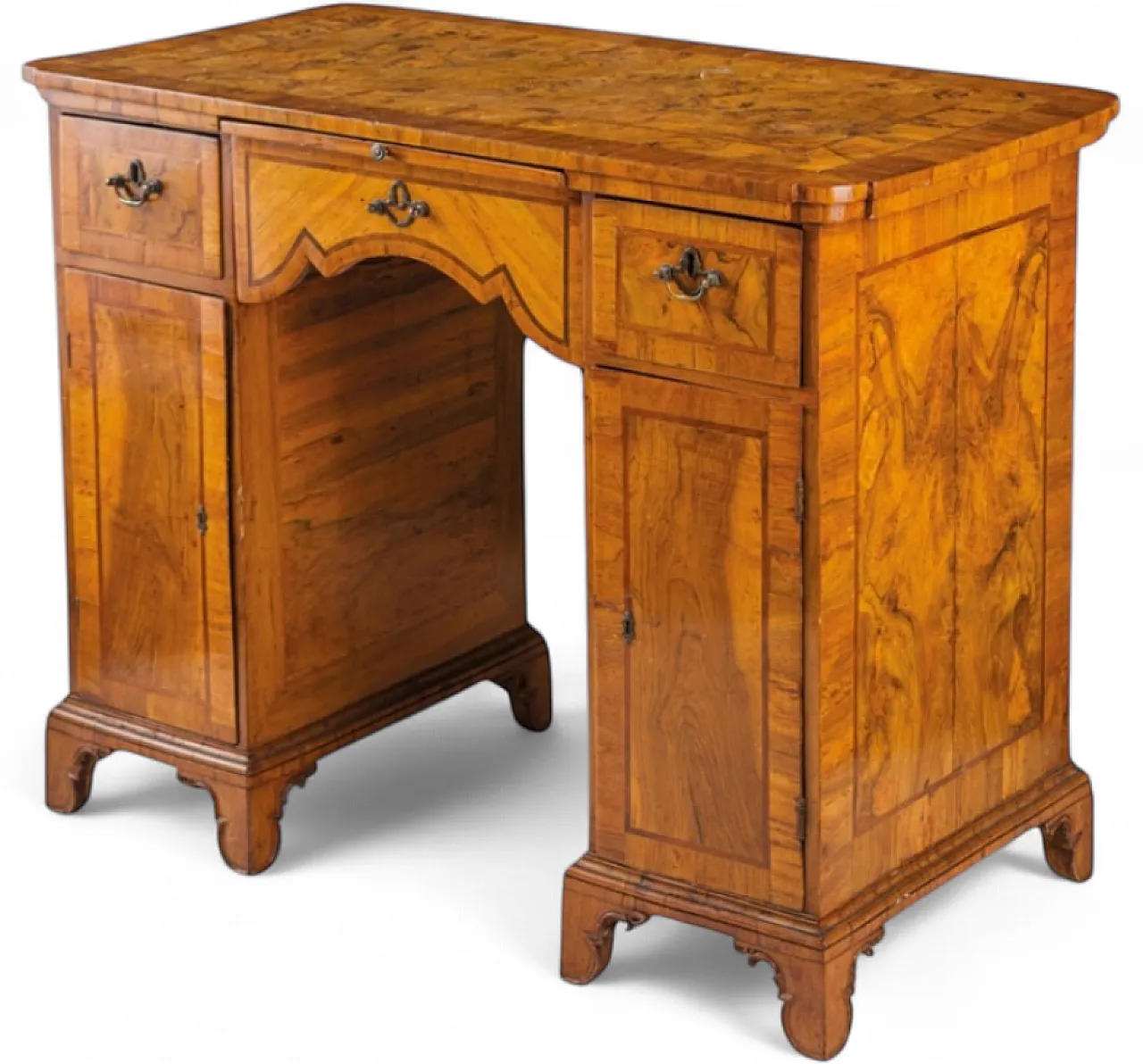 Louis XVI center desk in walnut root, Veneto, late 18th century 17
