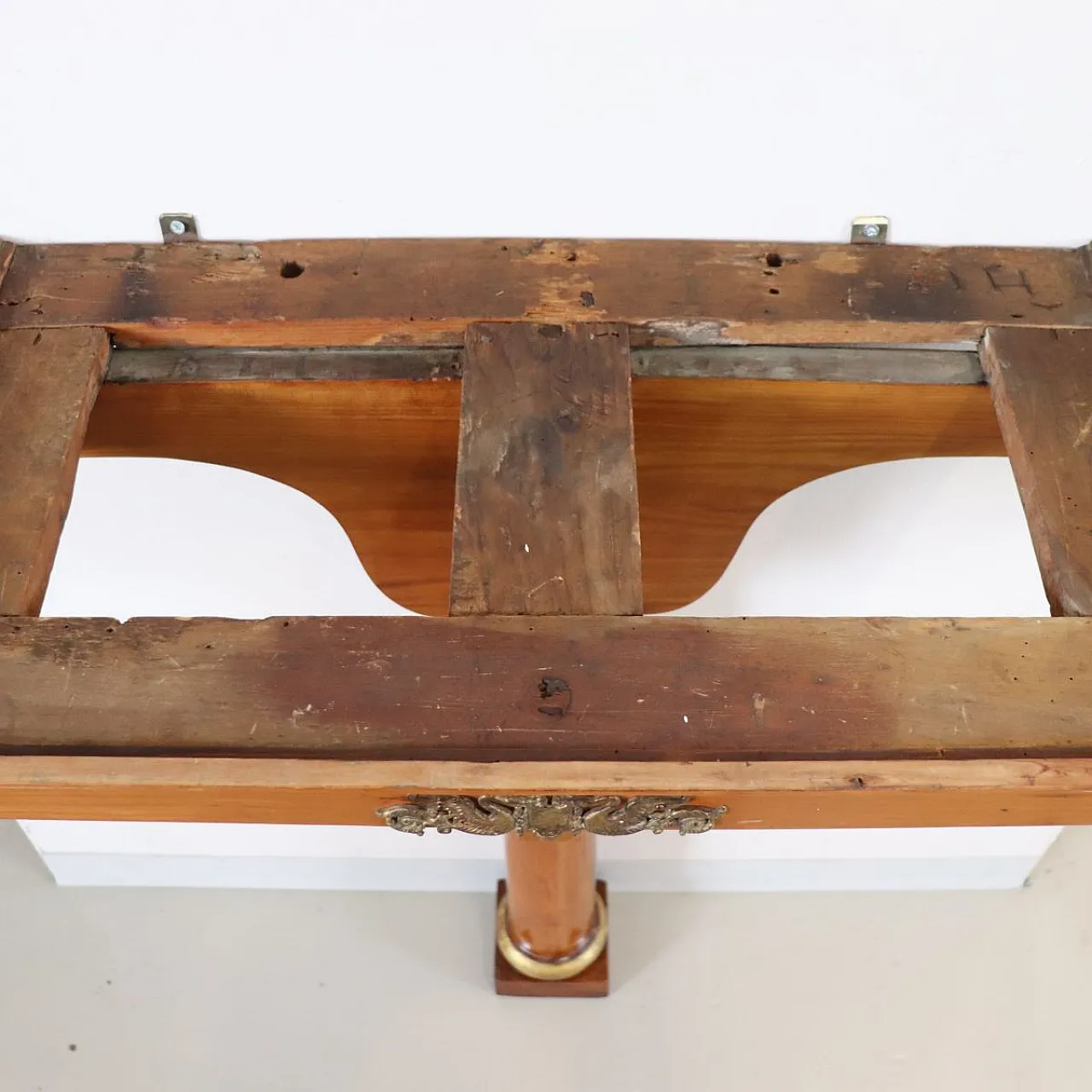 Small antique console in cherry wood and marble top, early 19th century 9