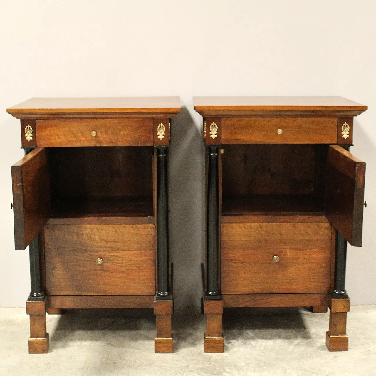 Pair of Empire bedside tables in walnut, 19th century 6