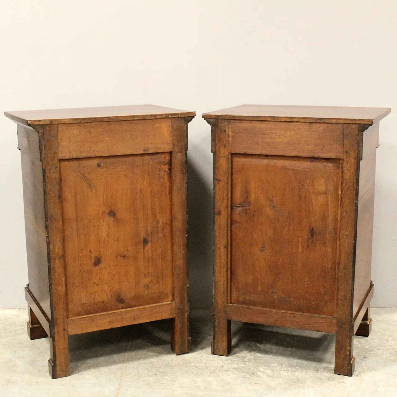 Pair of Empire bedside tables in walnut, 19th century 11