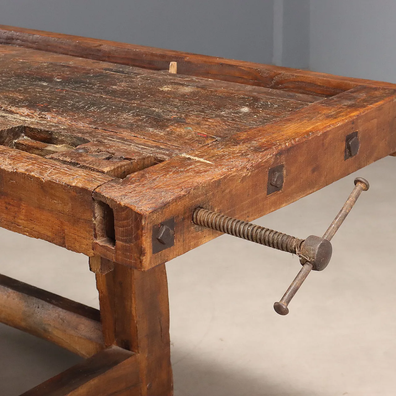 Carpenter's workbench in chestnut, 19th century 5