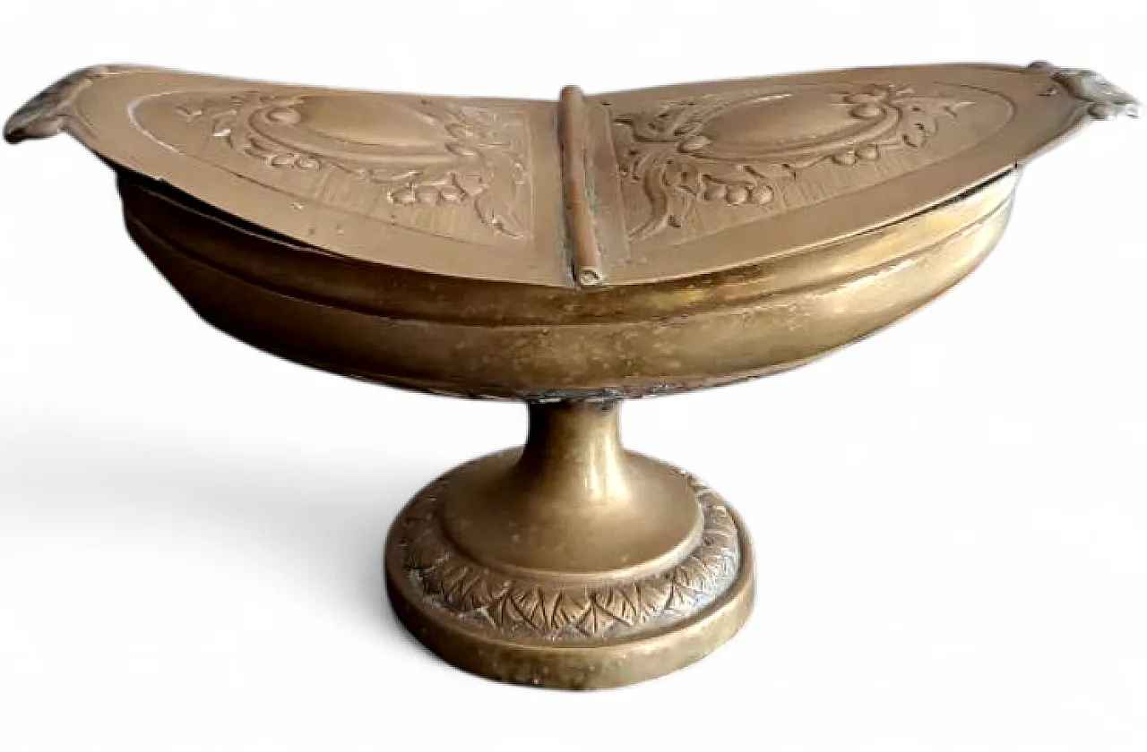 Embossed copper incense holder, 19th century 6