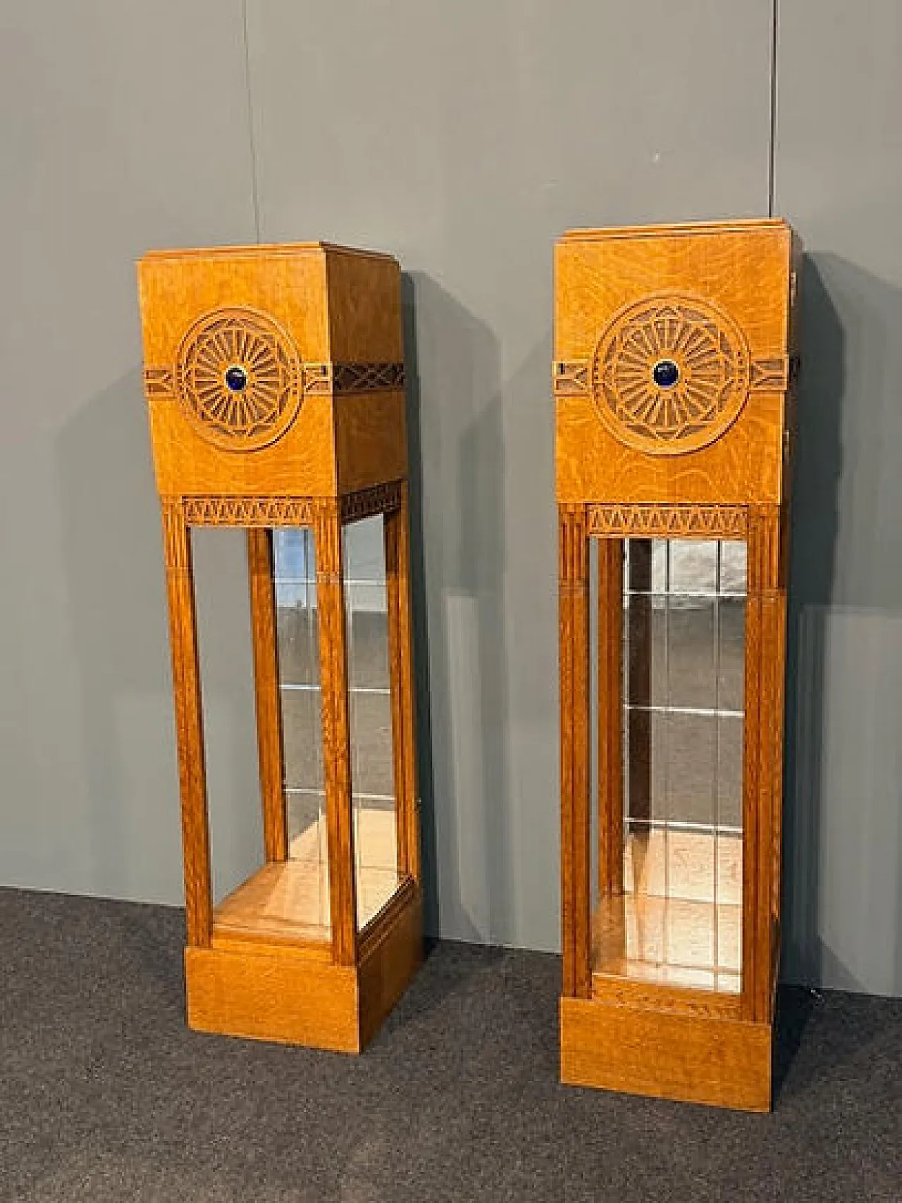 Pair of Liberty oak columns, early 20th century 4