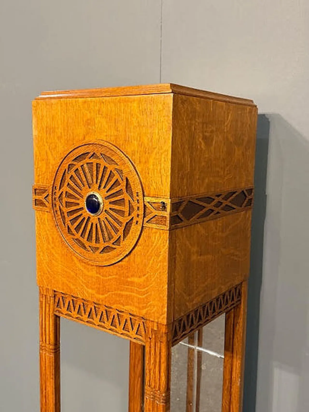 Pair of Liberty oak columns, early 20th century 9