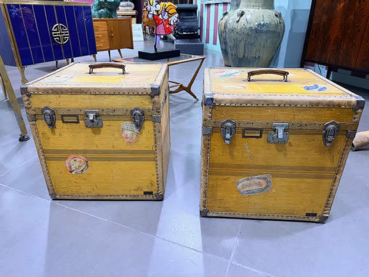 Pair of travel trunks, early 20th century 2