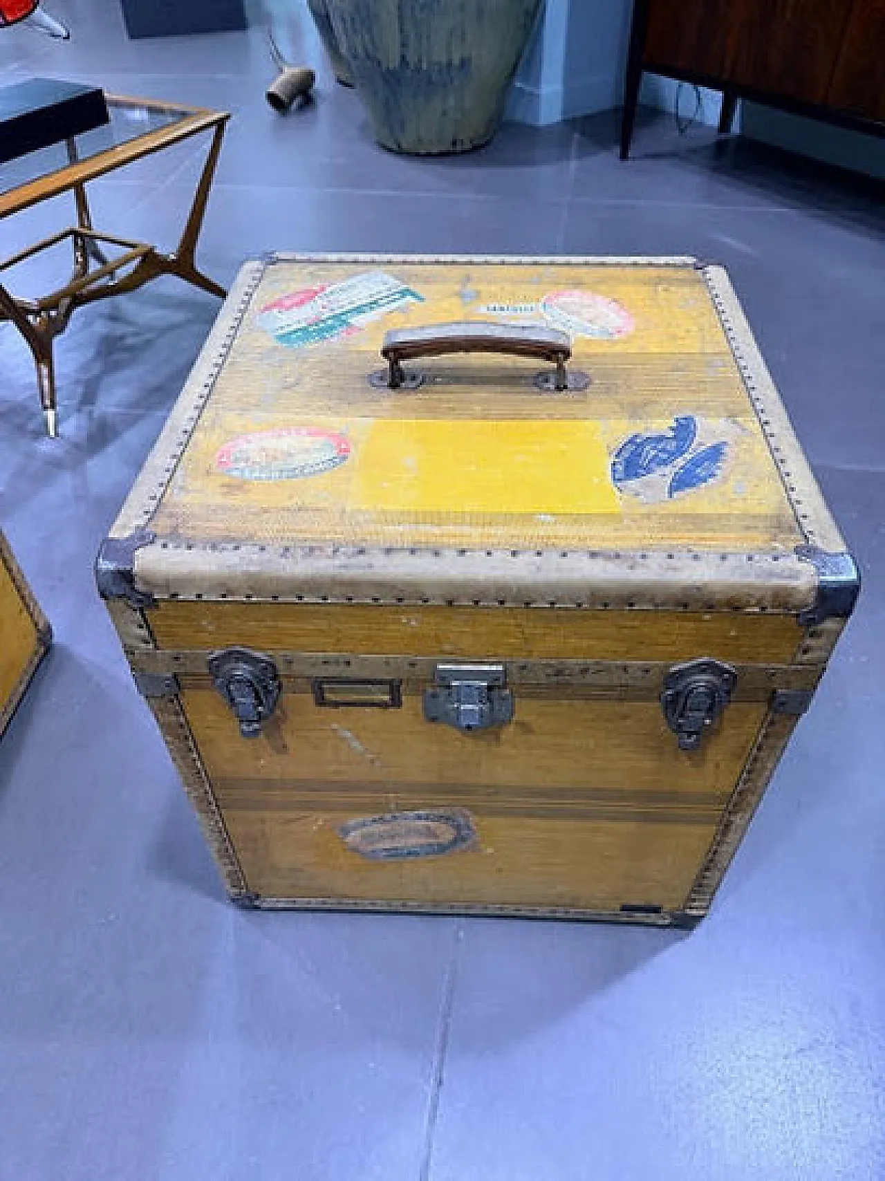 Pair of travel trunks, early 20th century 5