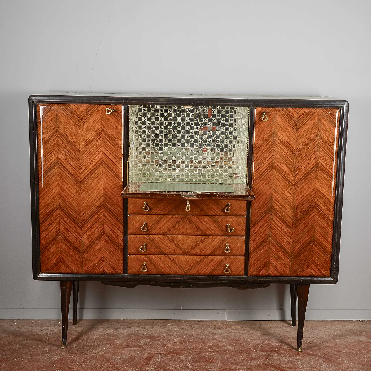 Credenza impellicciata spinata con ribalta, metà '900 1