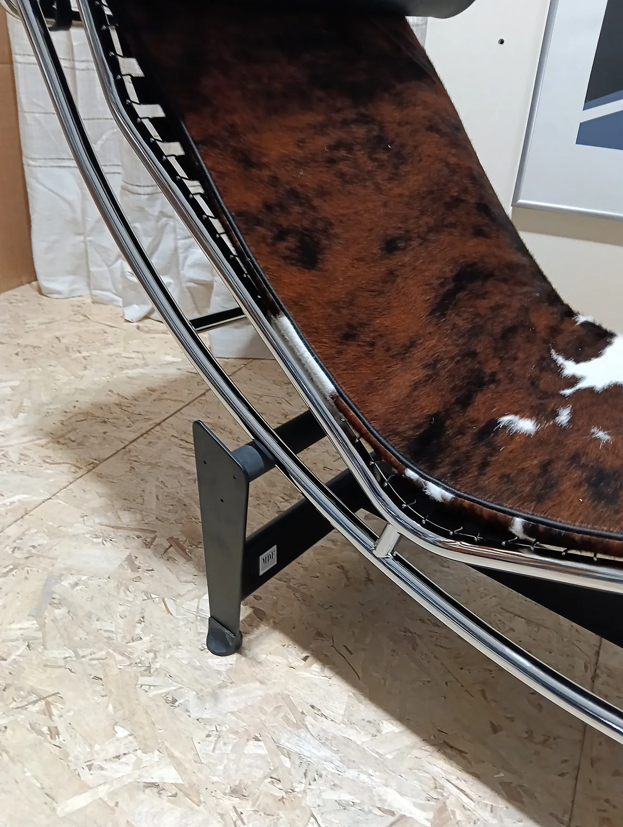 Chaise Longue LC4 1401 in spotted fur by Mdf Italia, 200s 11