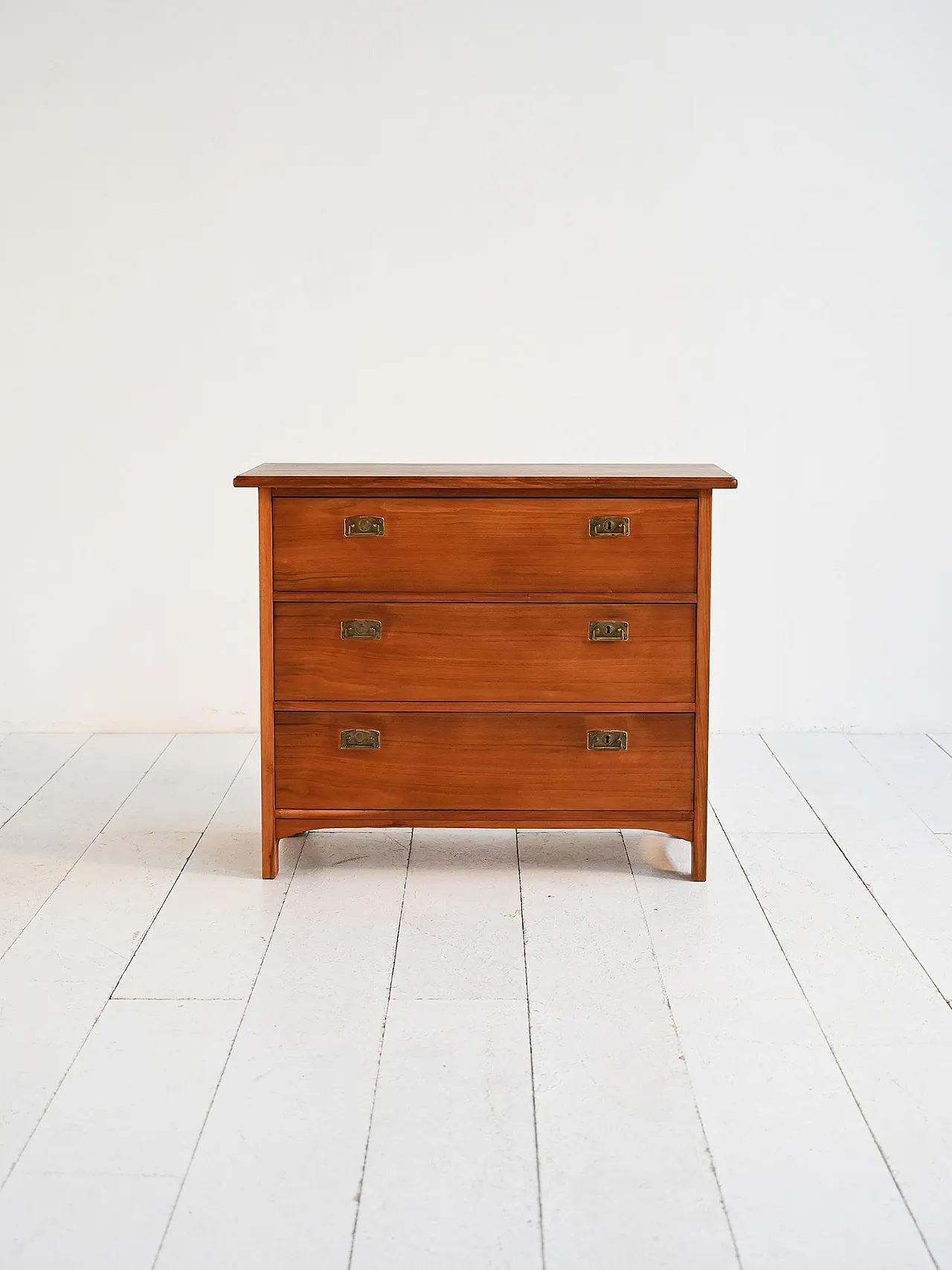 Northern European teak chest of drawers from the 1960s 4