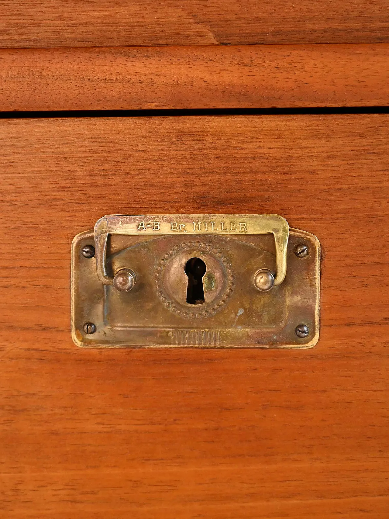 Northern European teak chest of drawers from the 1960s 5