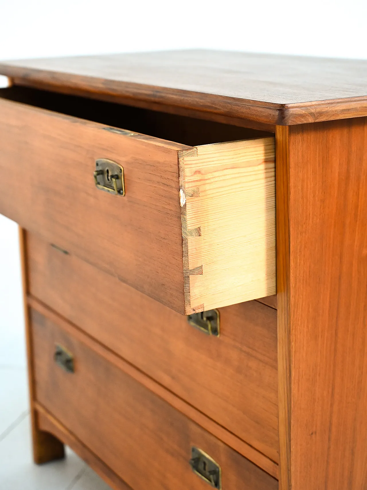 Northern European teak chest of drawers from the 1960s 6