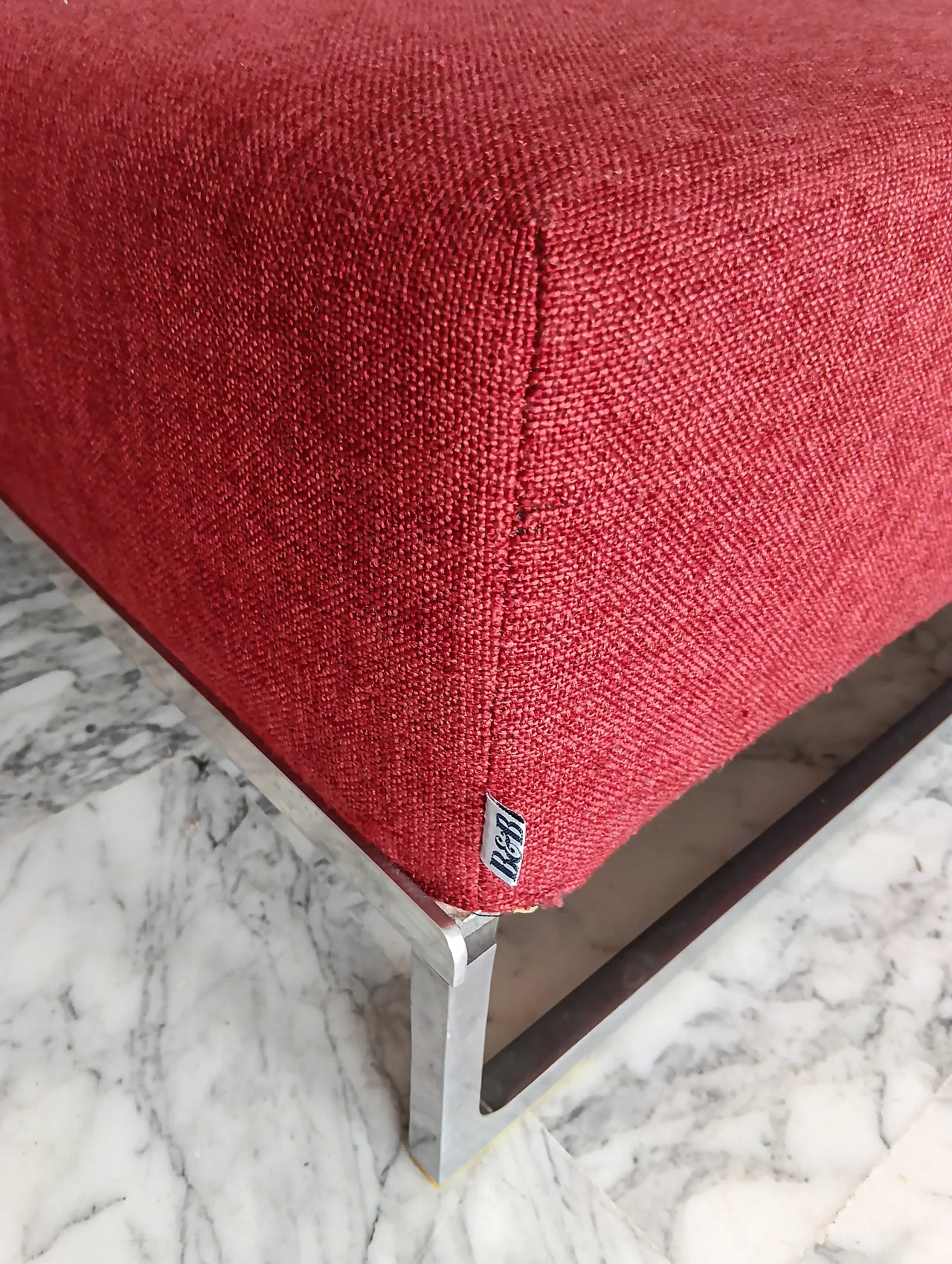 B&B ITALIA sofa SOLO 246 MAXALTO in red material cotton, 2000s 106