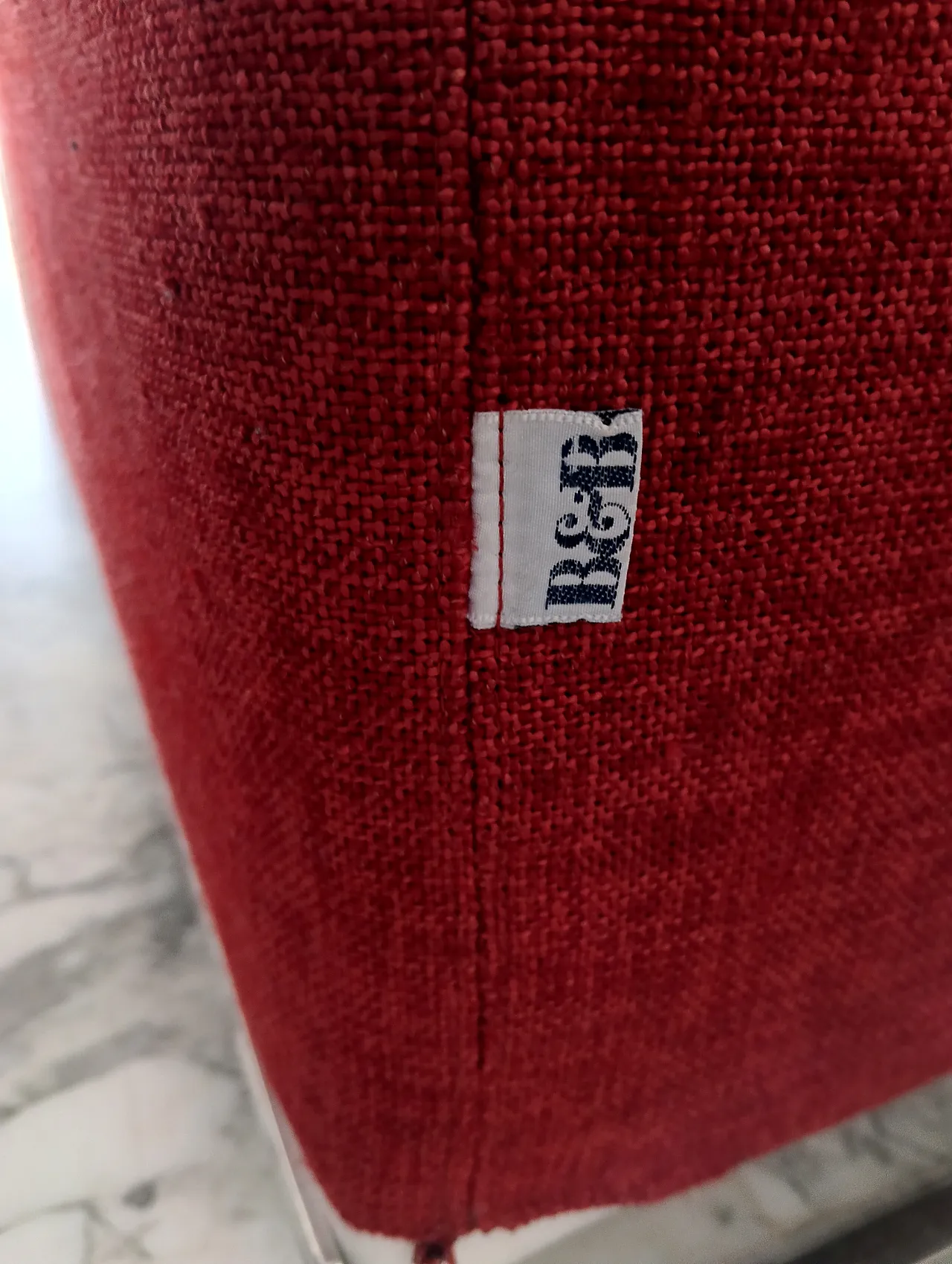 B&B ITALIA sofa SOLO 246 MAXALTO in red material cotton, 2000s 128