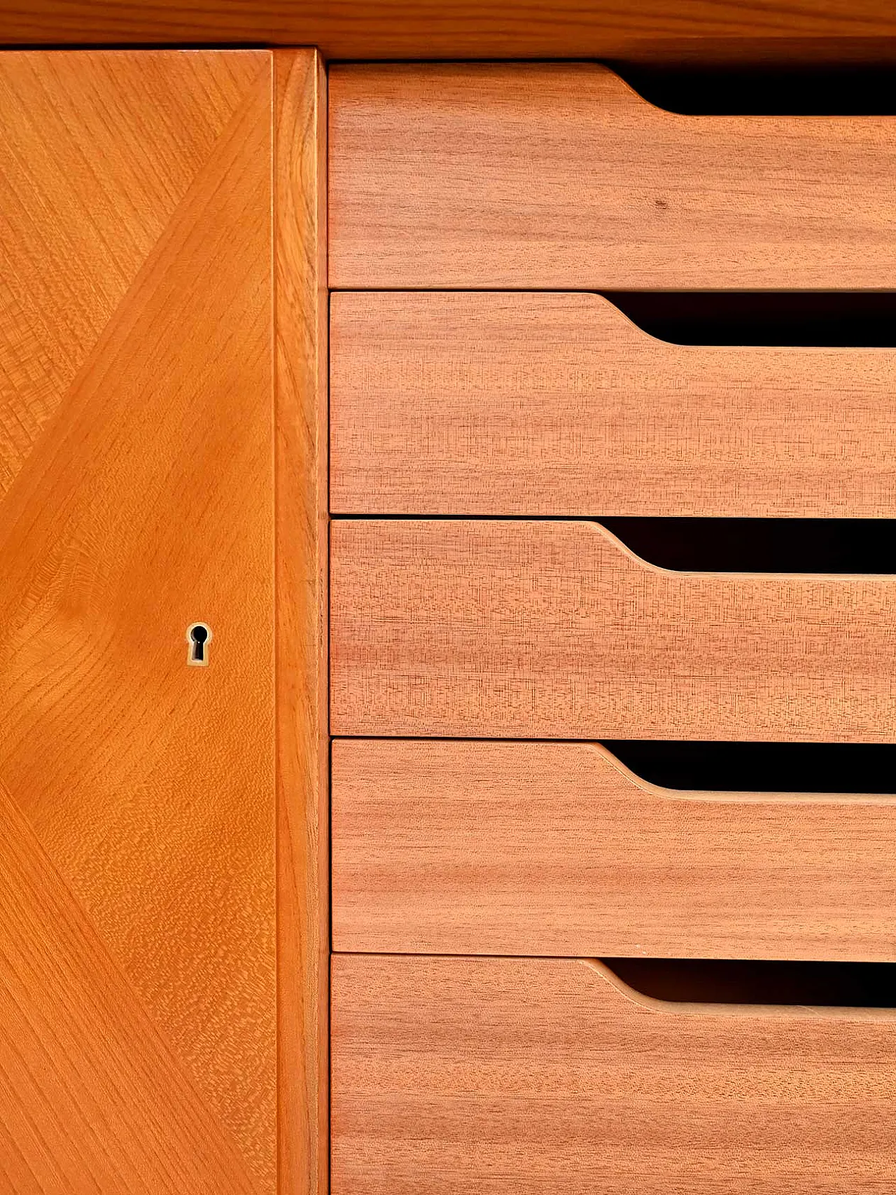 AB Seffle Möbelfabrik elm and briar furniture from the 1950s 9