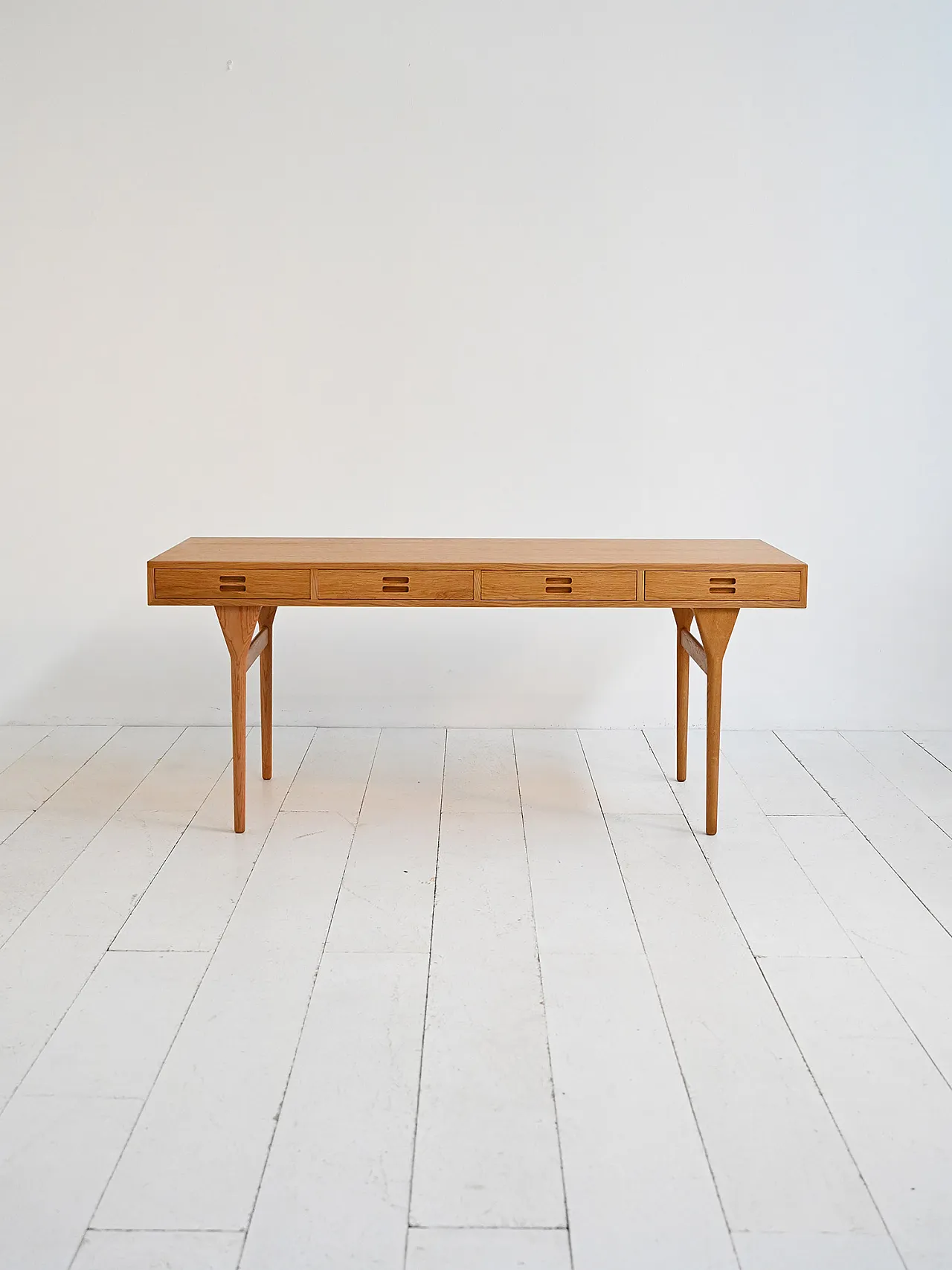 “ND93” model desk by Nanna Ditzel for Søren Willadsen 2